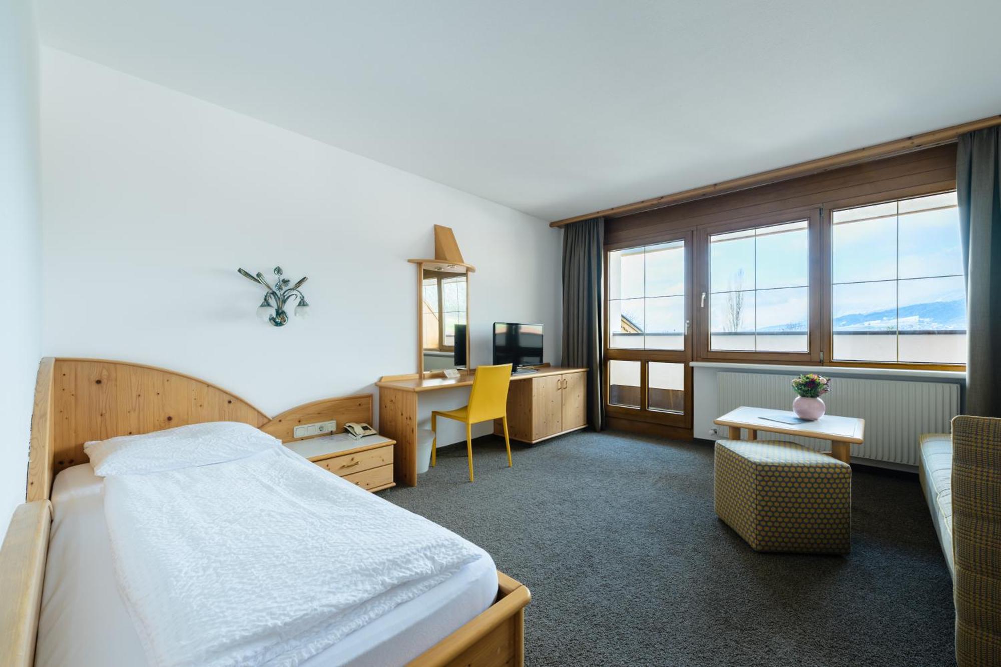Deluxe Single Room
