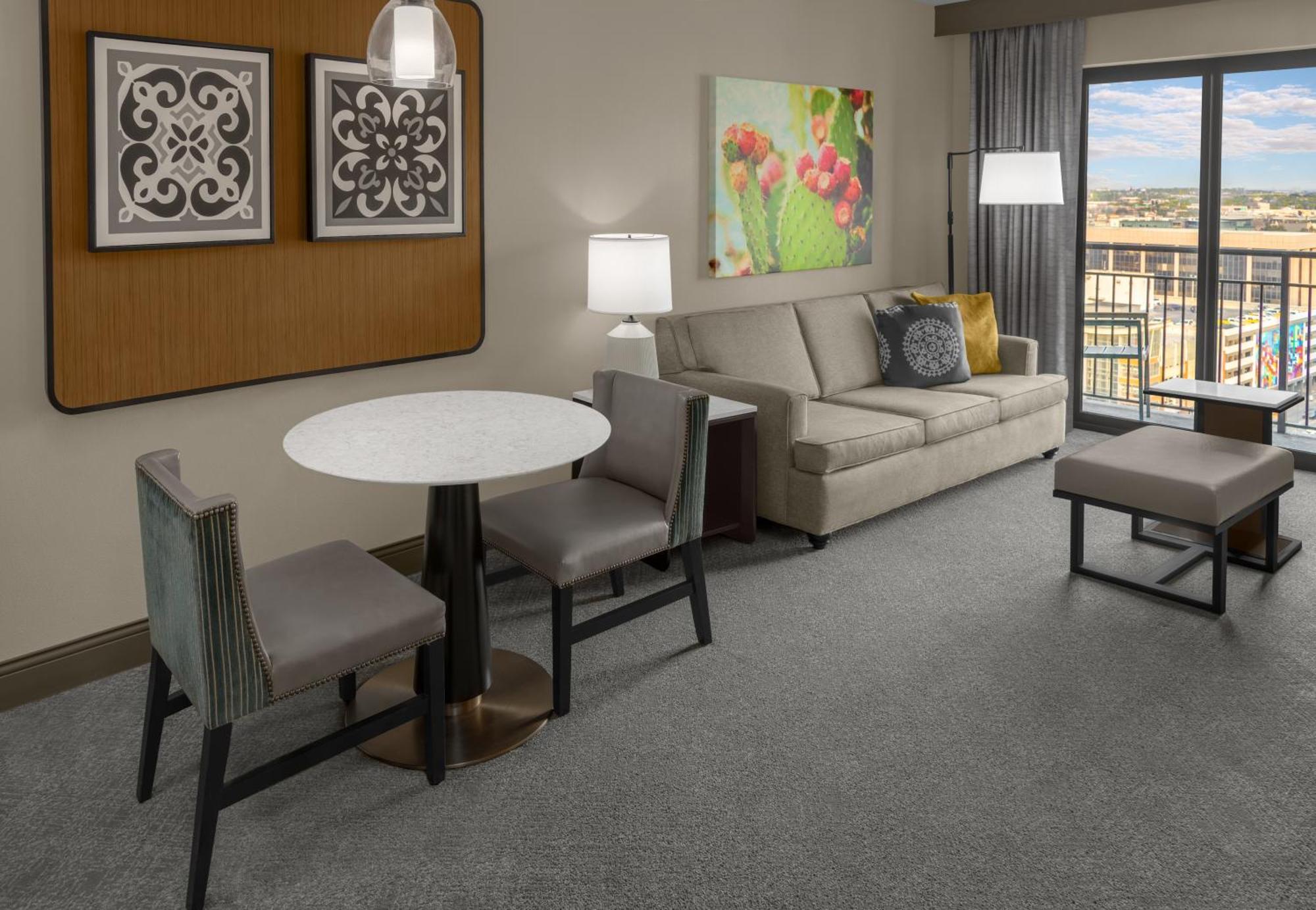 King Suite with River View