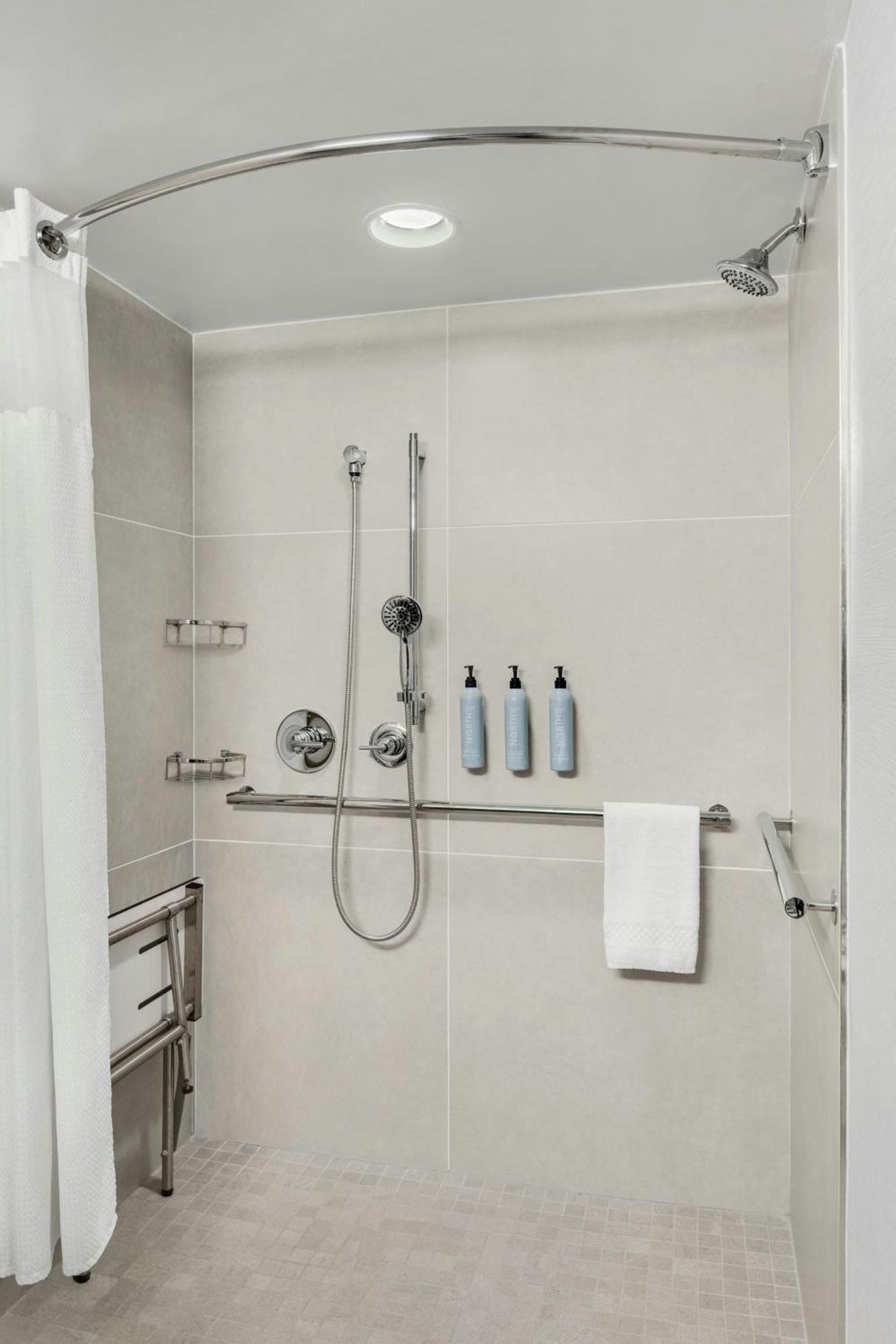 King Room with Roll-In Shower - Mobility Access/Hearing Accessible