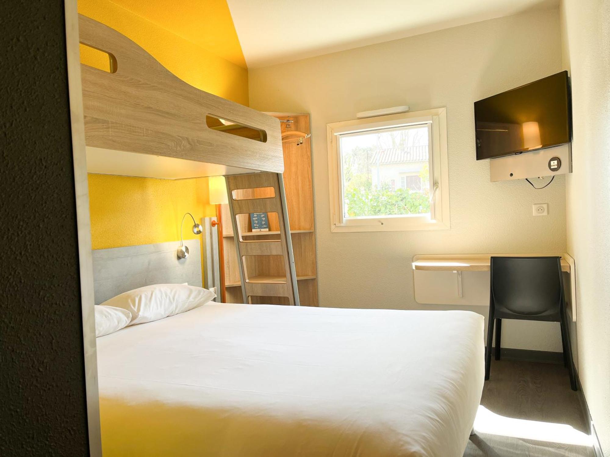 Triple Room One Double Bed One Bunk Bed