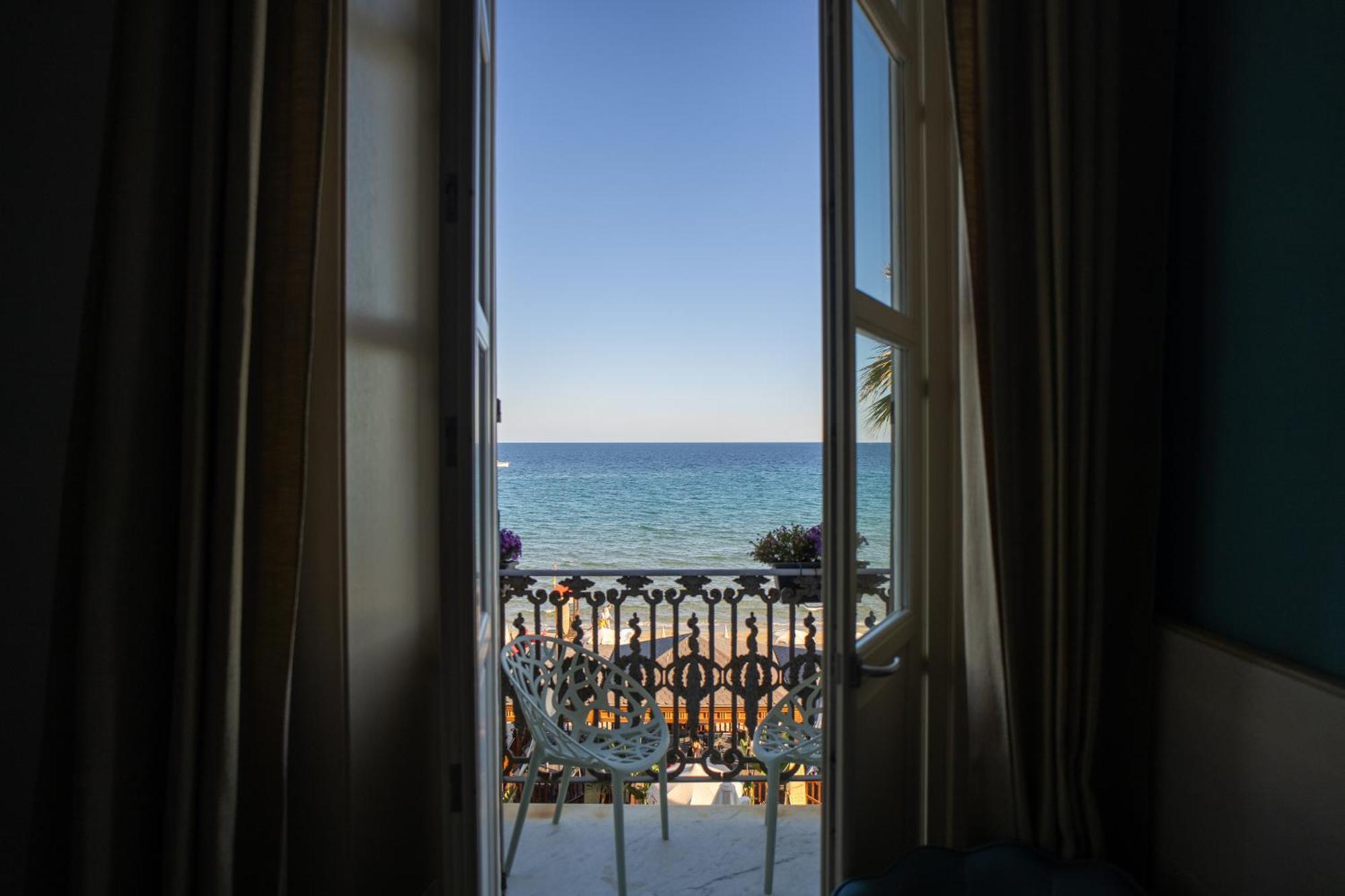 Superior Double or Twin Room Sea View