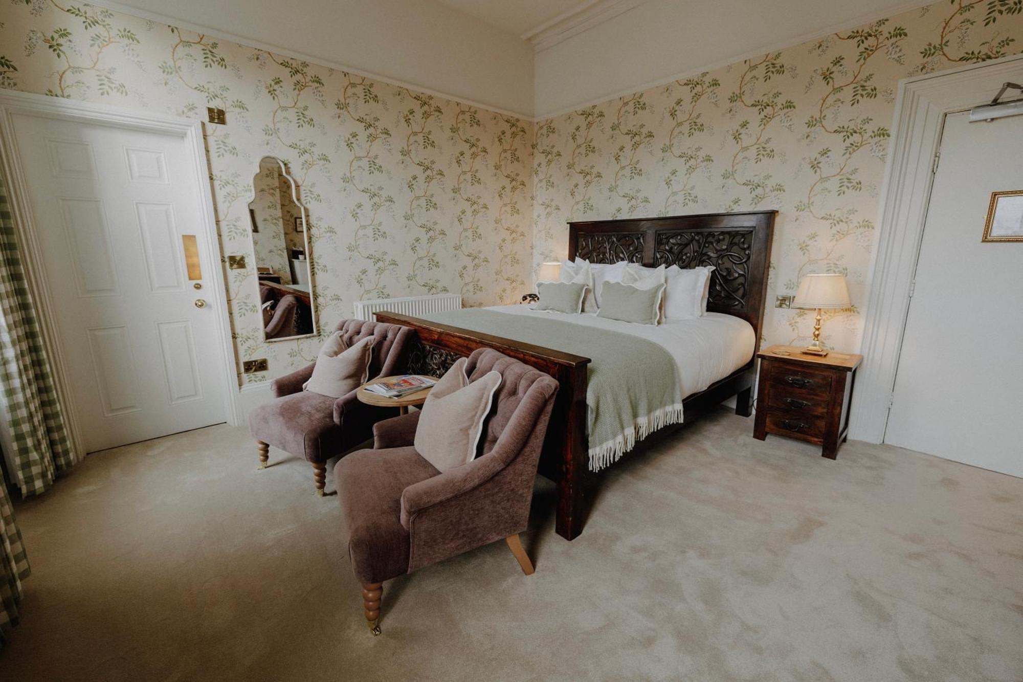 Medium Room