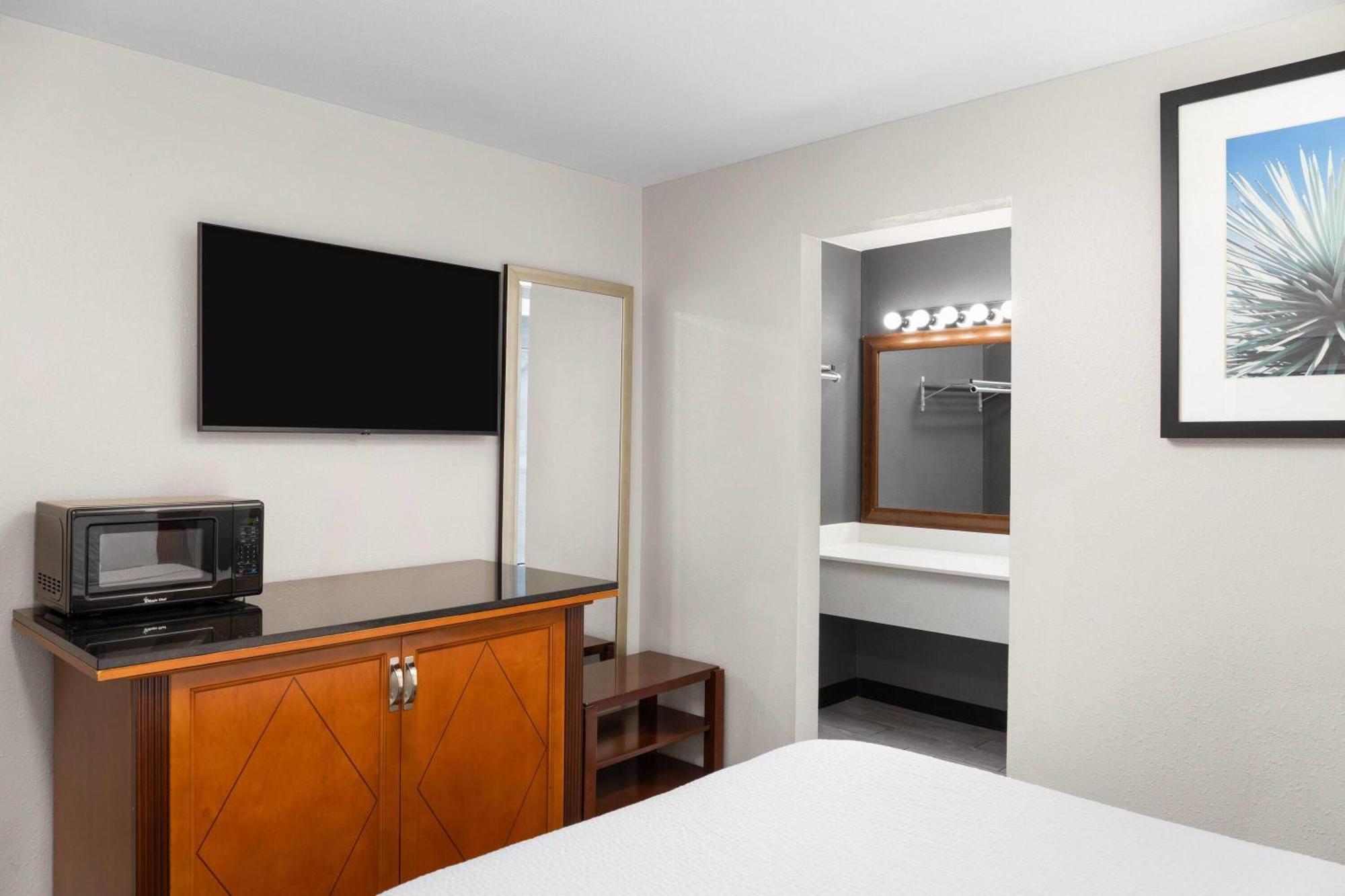 Double Room Non-Smoking