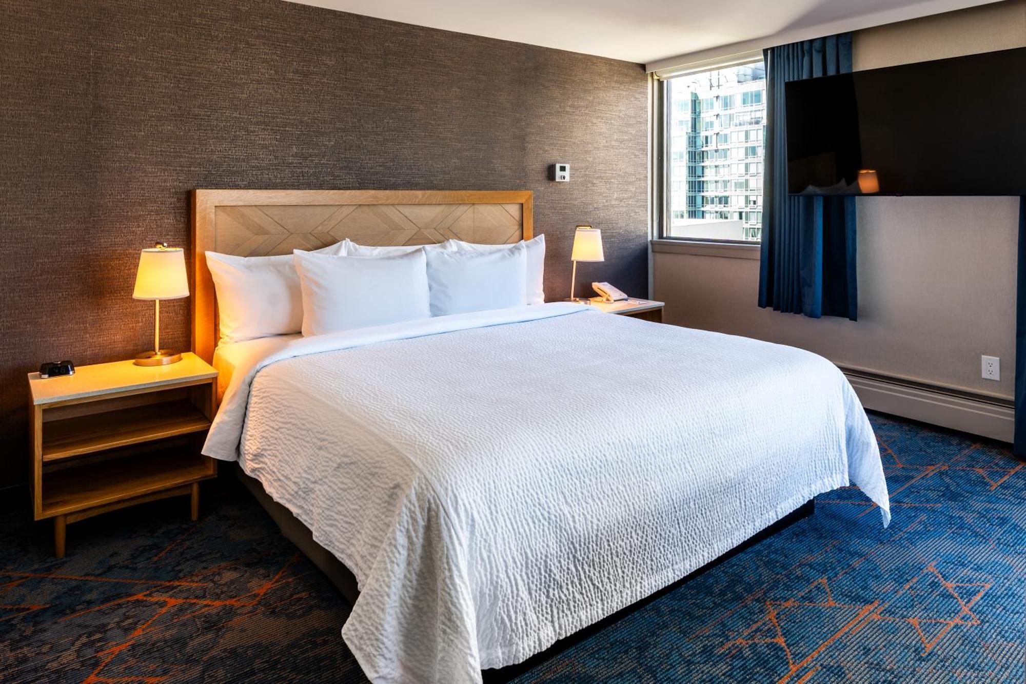 Superior King Room Balcony