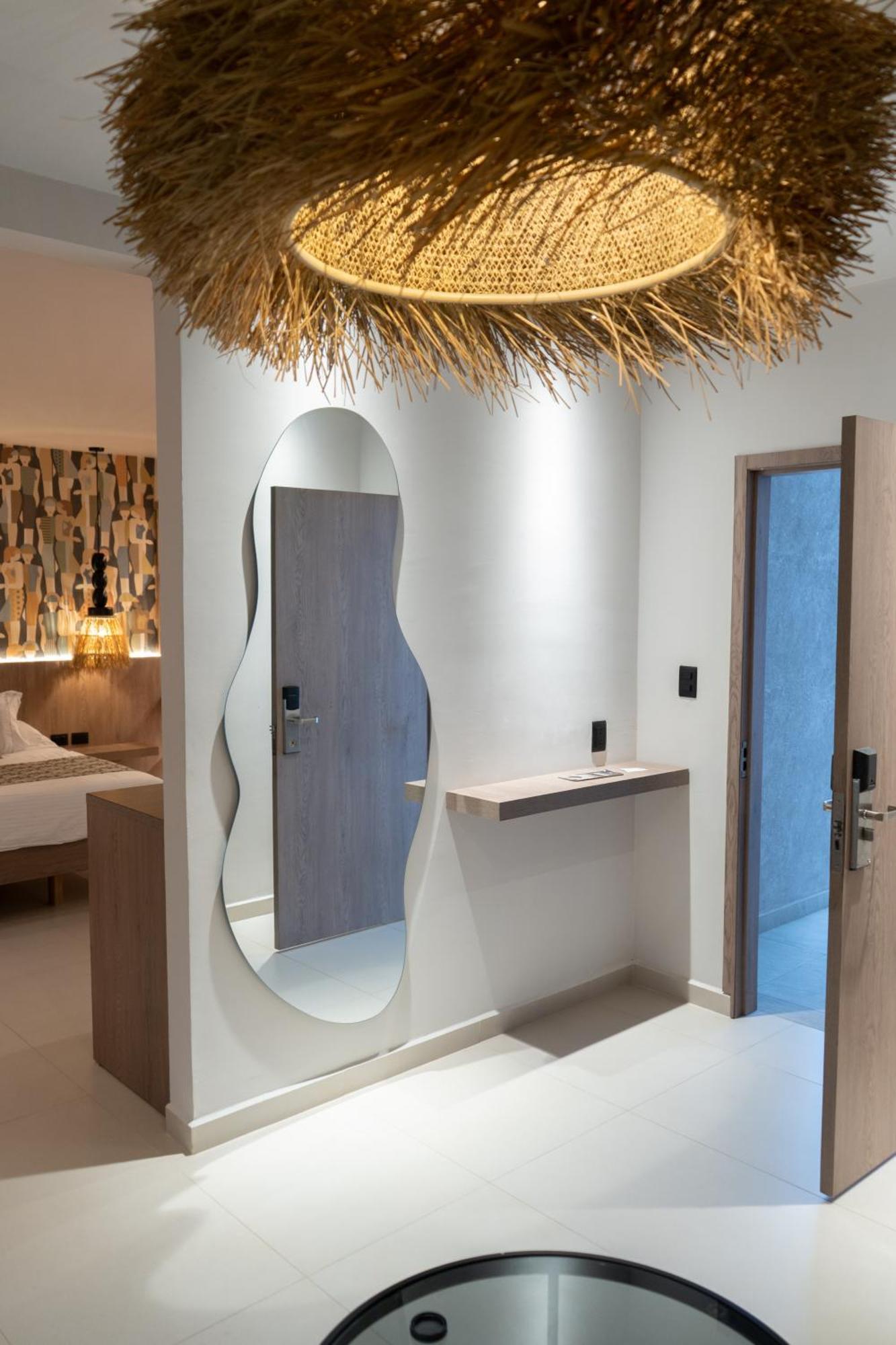 Deluxe Suite Spa Bath