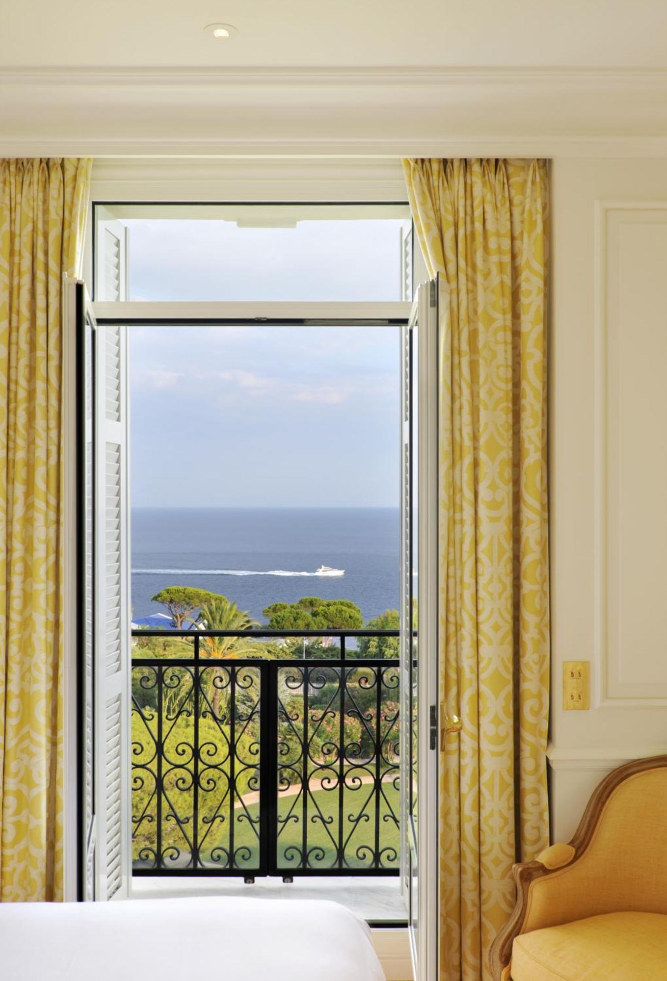 Grand-Hotel Suite,1742757263:JPEG