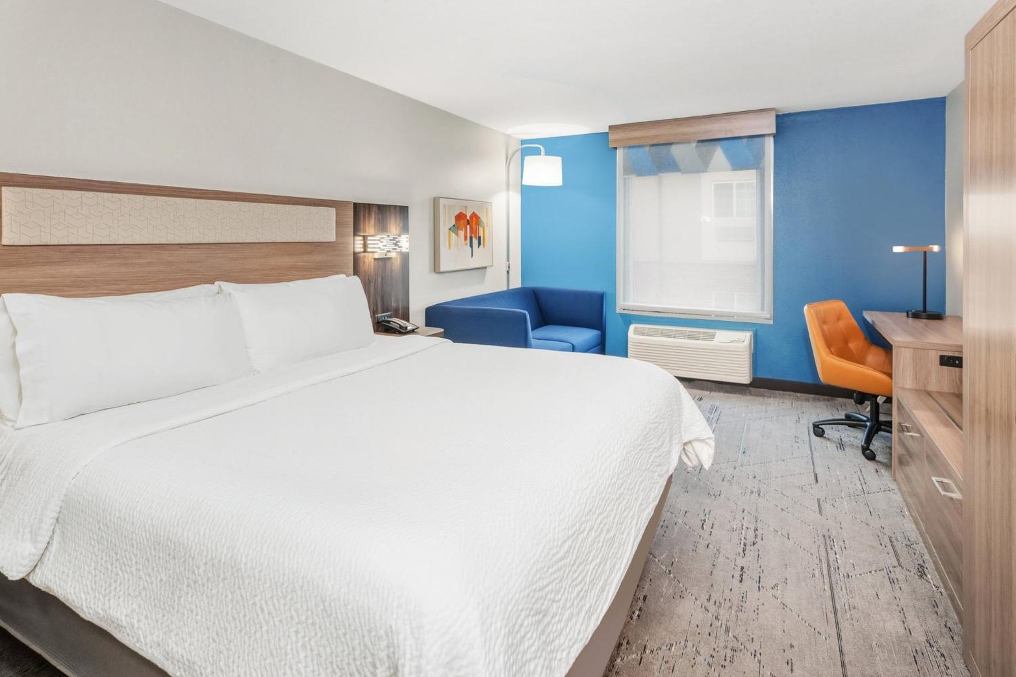 Standard King Room with Sofa Bed
