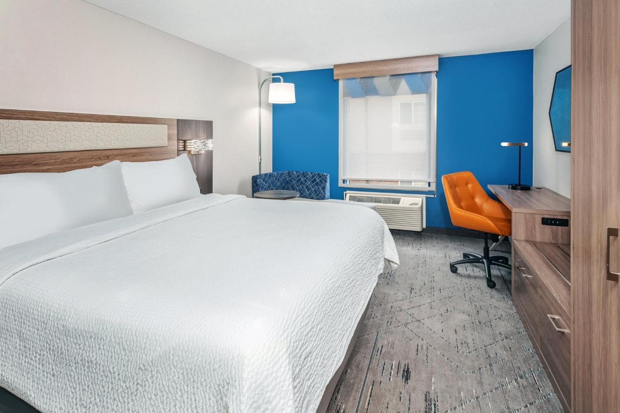 Standard King Room