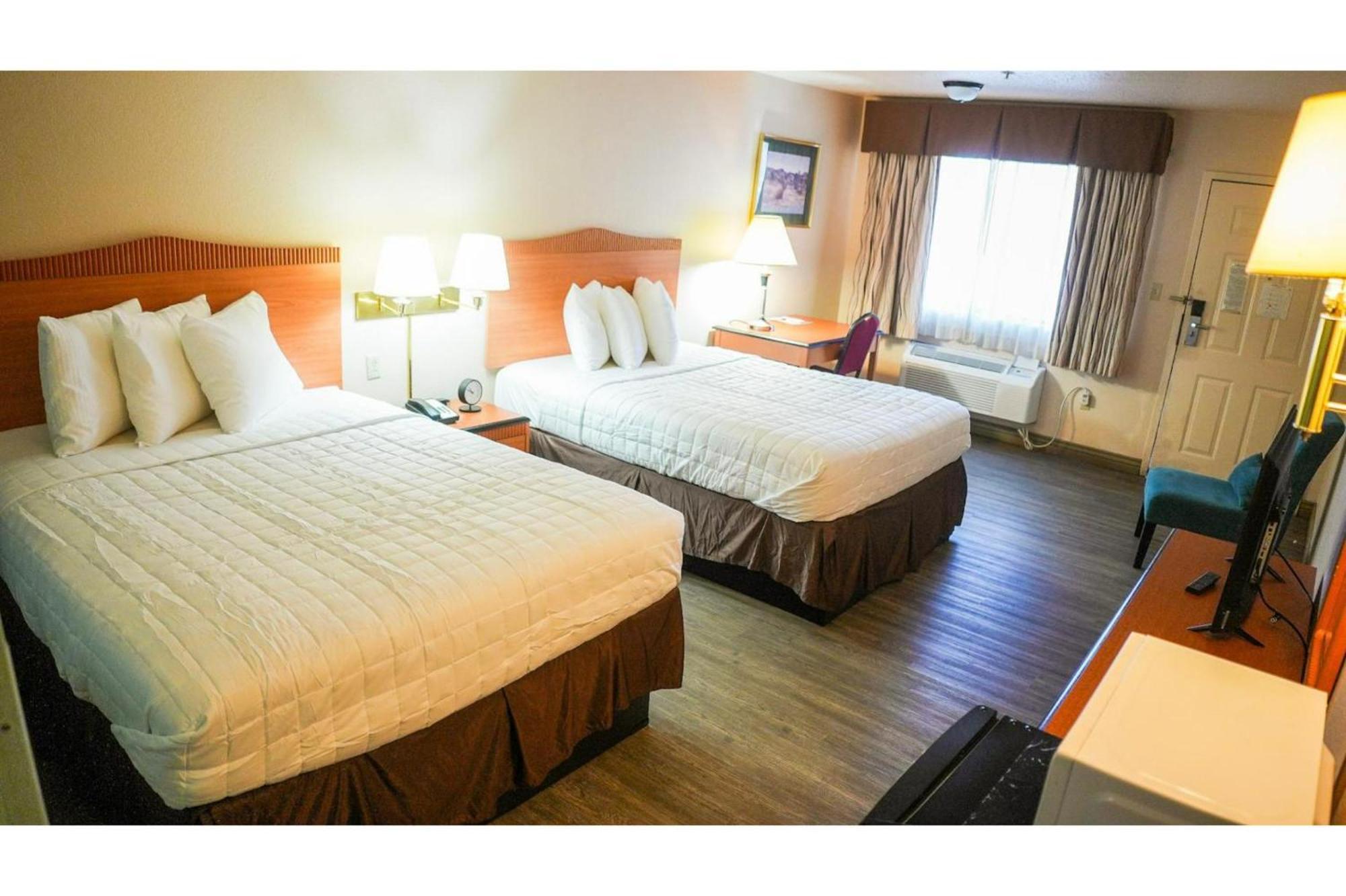 2 Queen Beds Non-Smoking