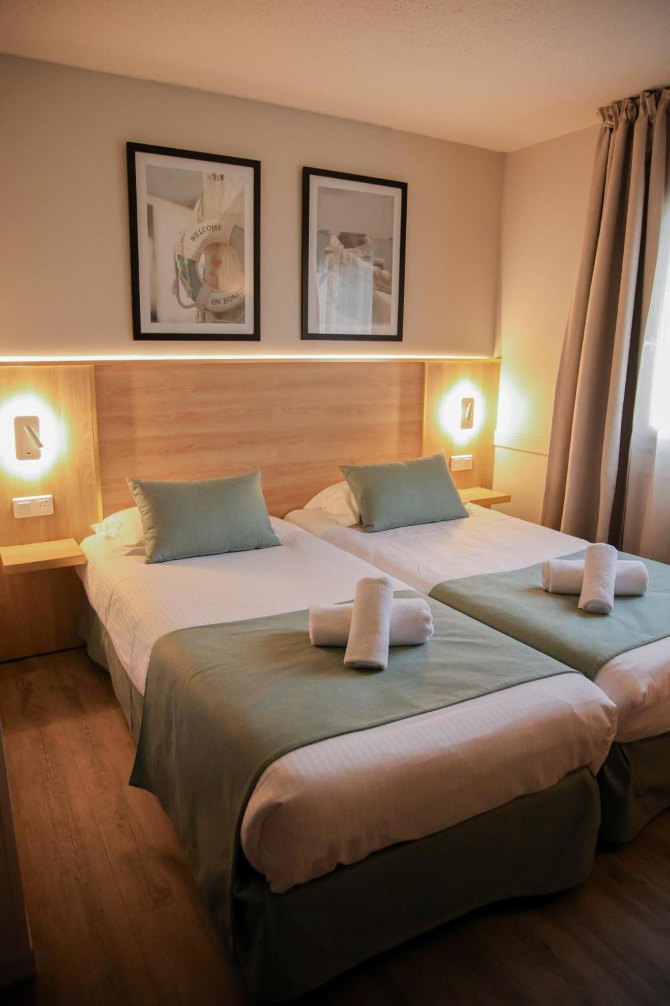 Twin Room