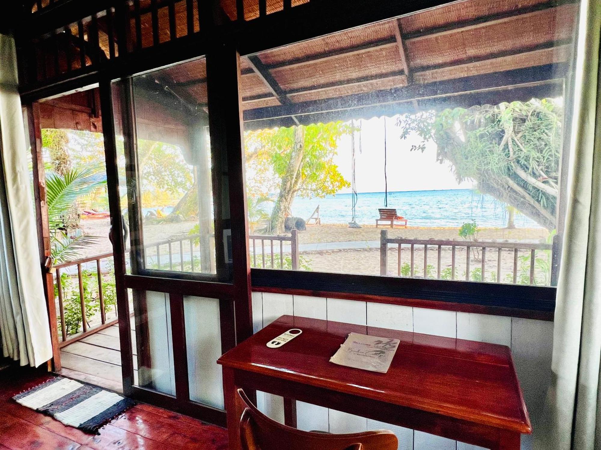 Bungalow Beach Front