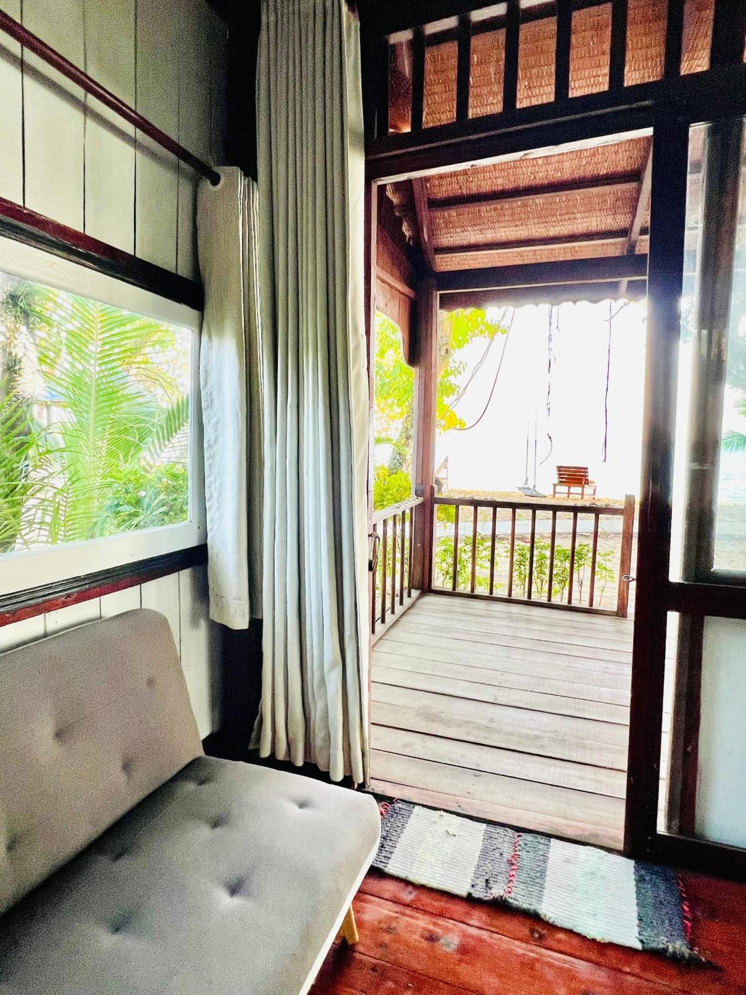 Bungalow Beach Front