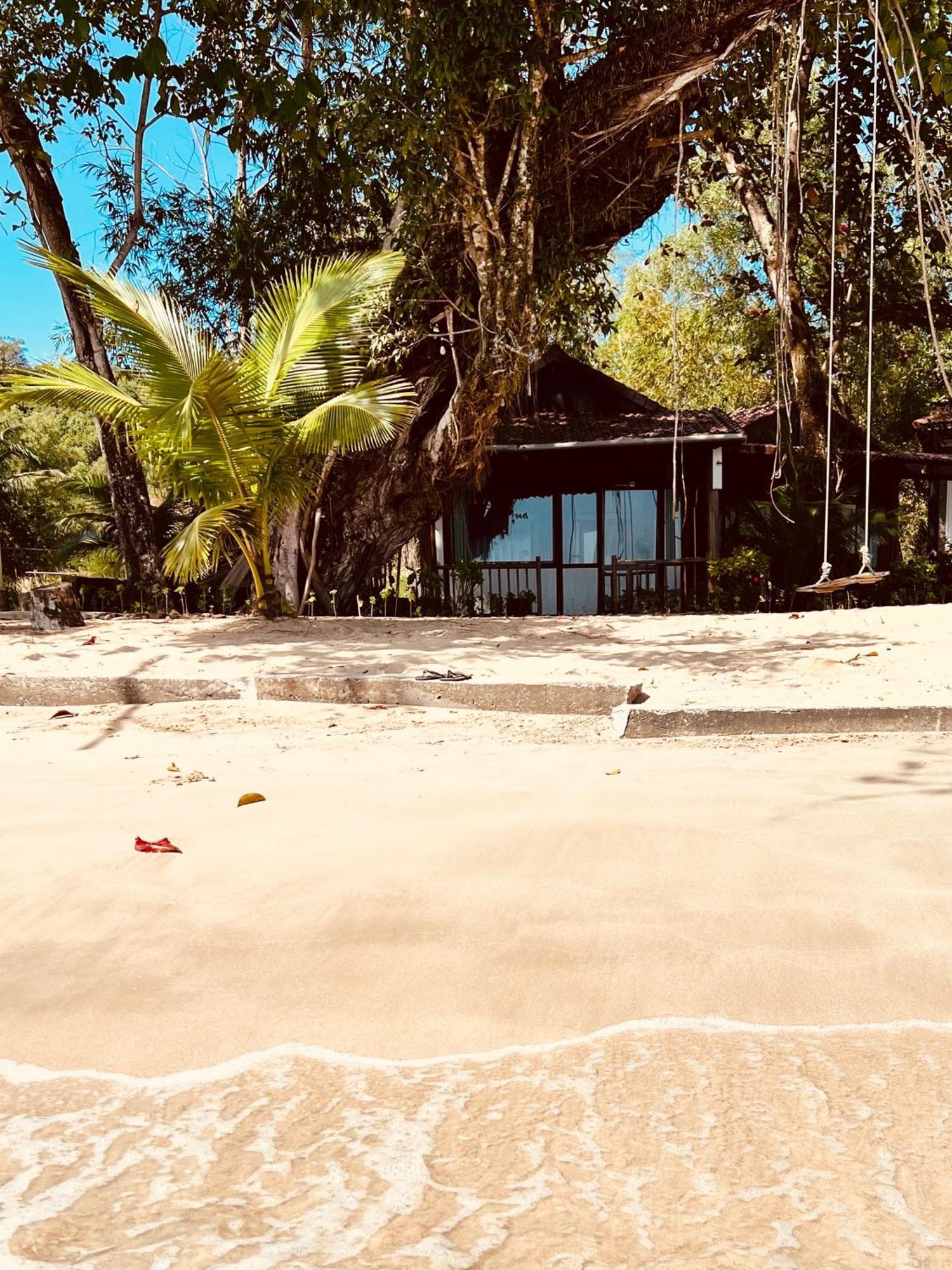 Bungalow Beach Front