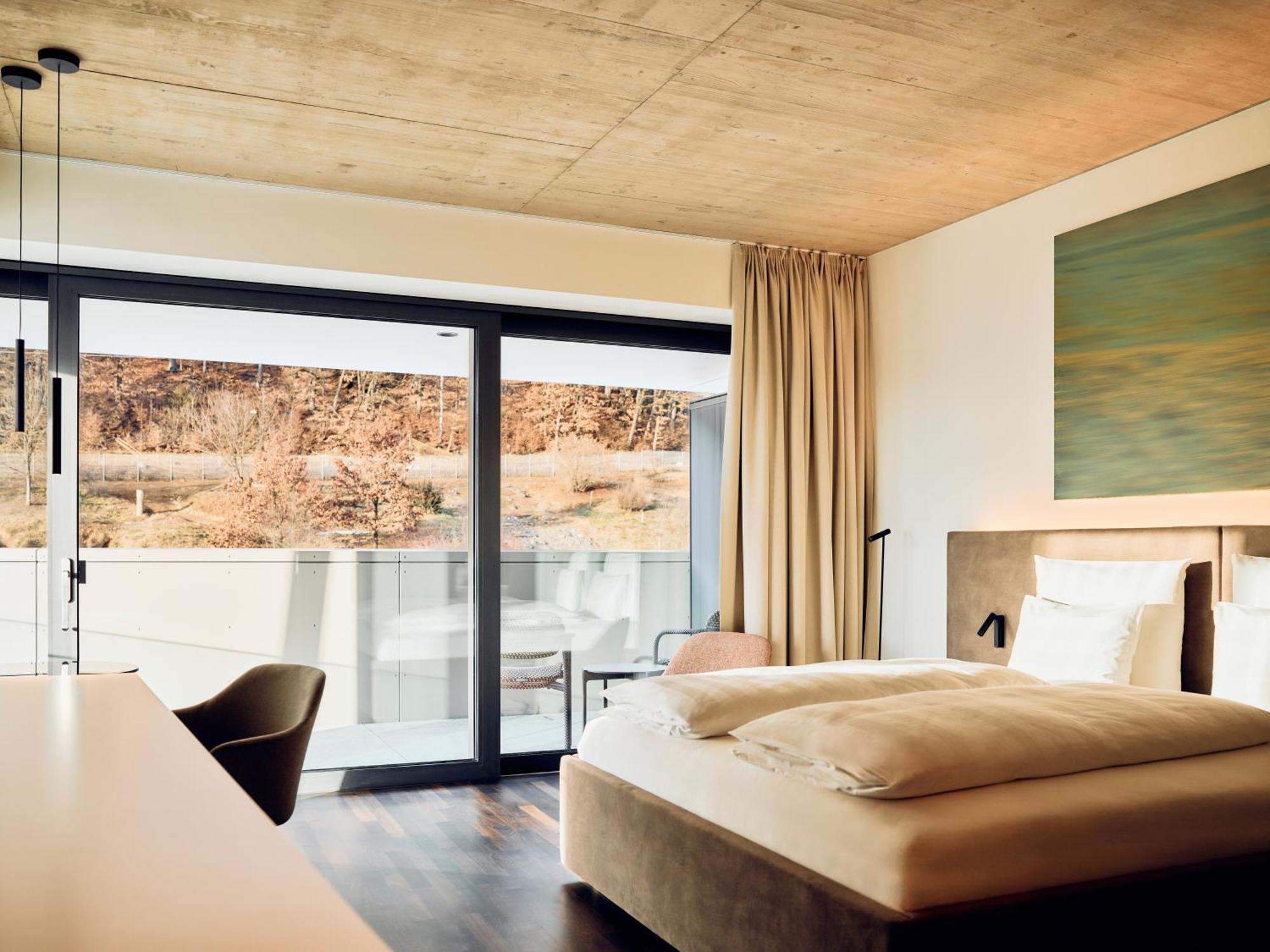 Doppelzimmer mit Gartenblick
