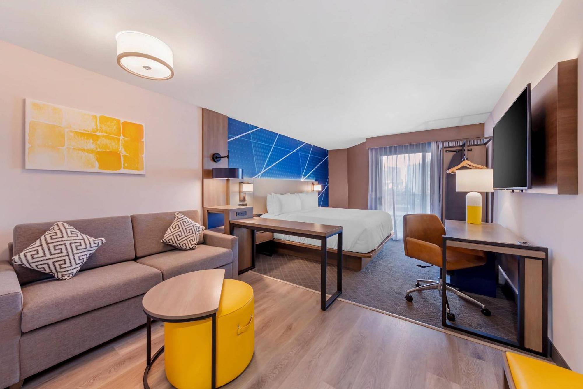 Standard Room 1 King Bed Accessible Non Smoking Balcony
