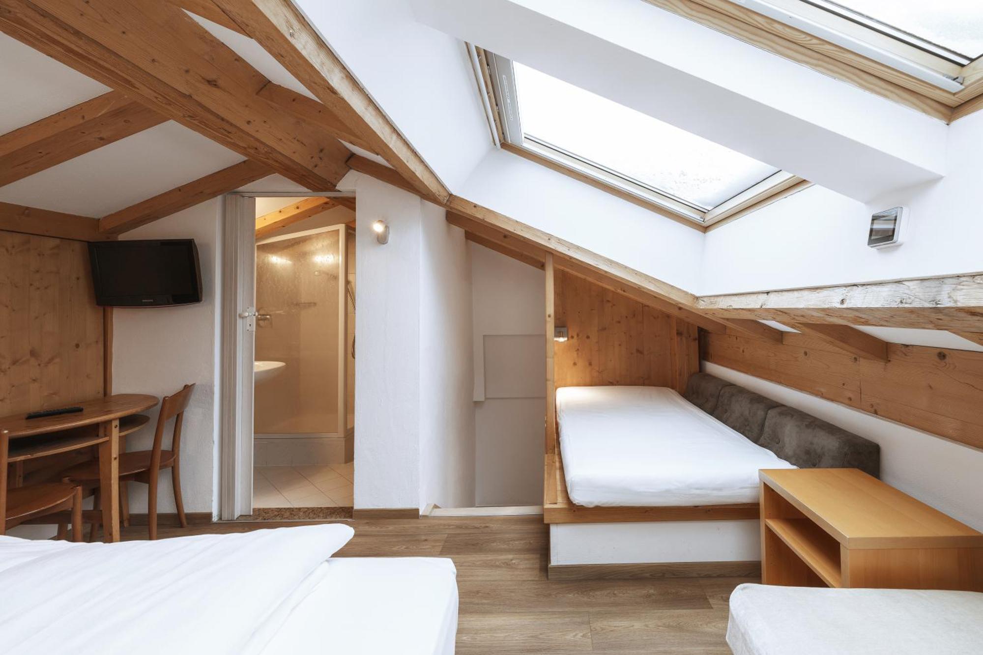 Family Suite,1742849030:JPEG