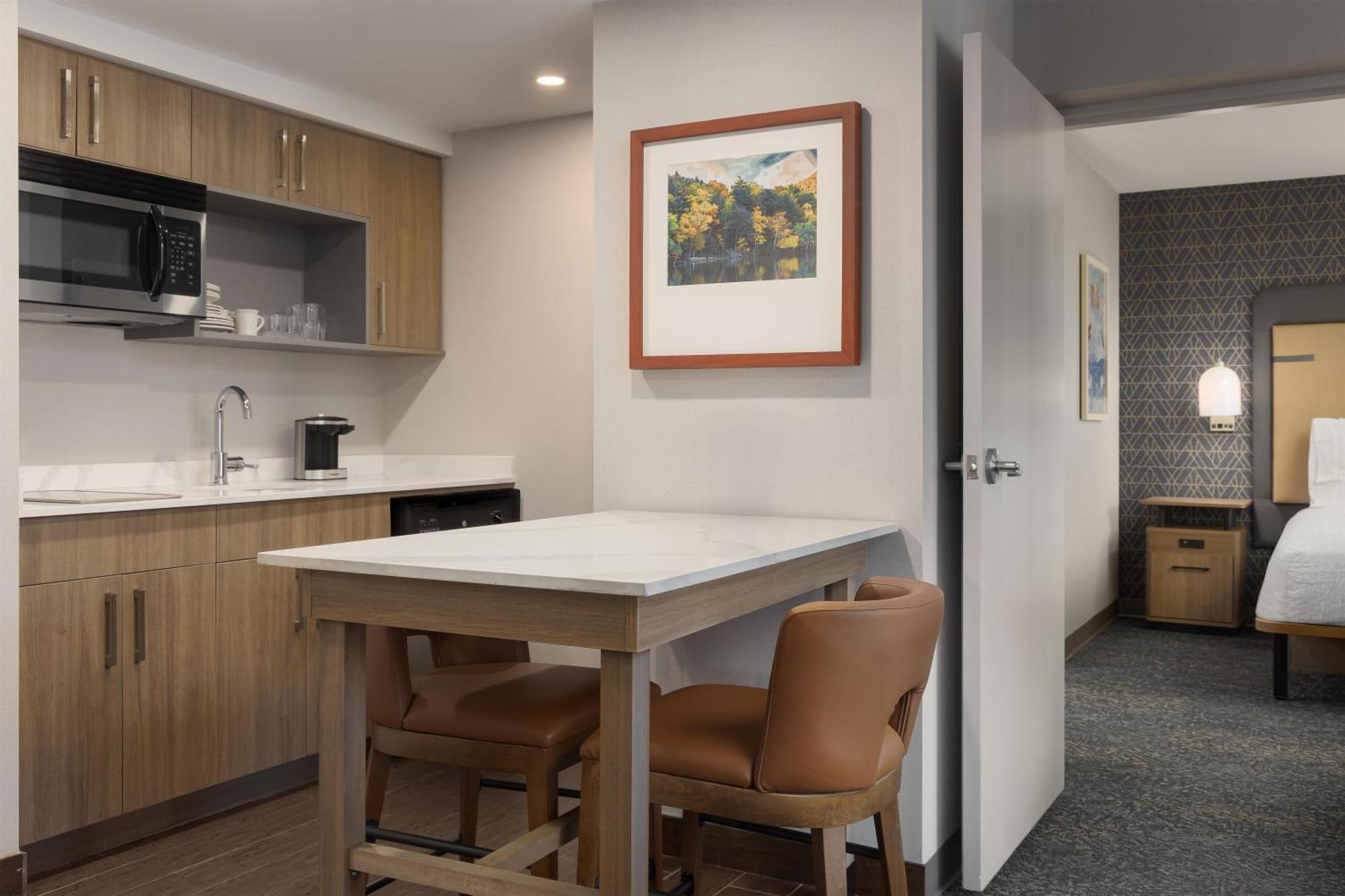 One-Bedroom King Suite Non-Smoking