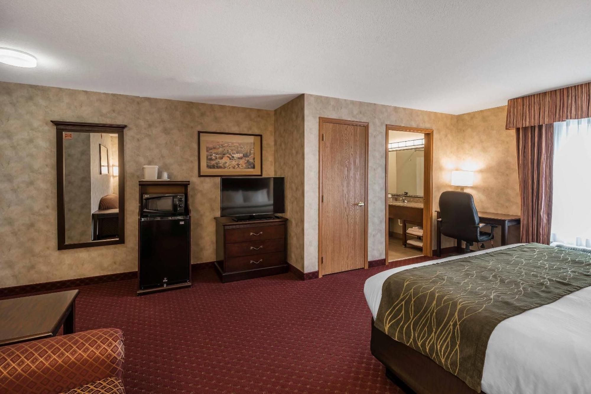 King Suite Accessible or Non-Smoking