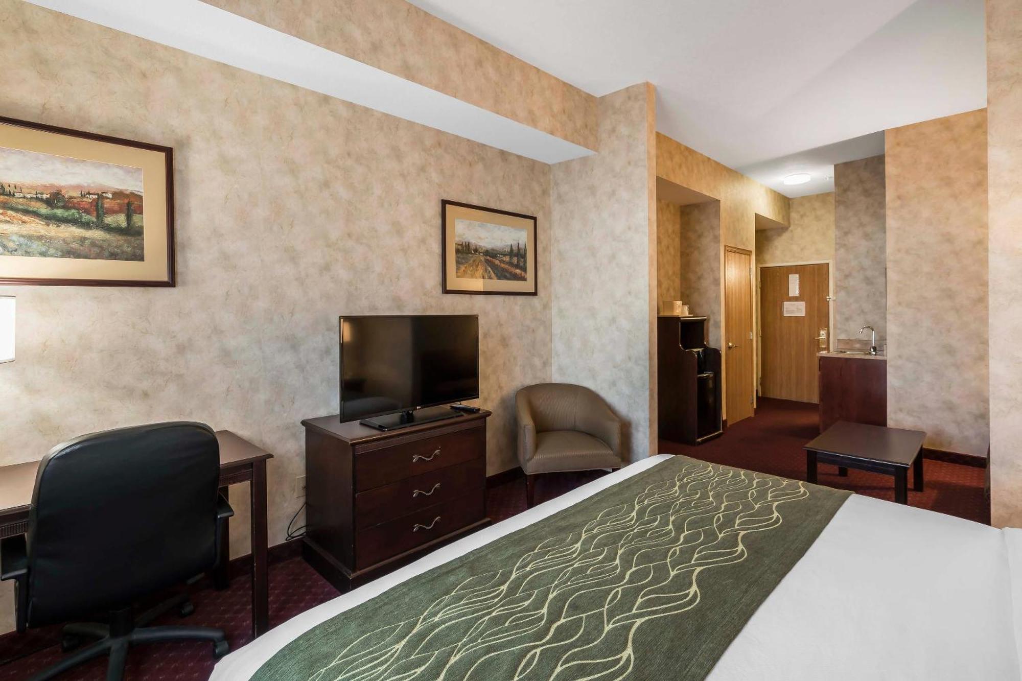 King Suite Non-Smoking
