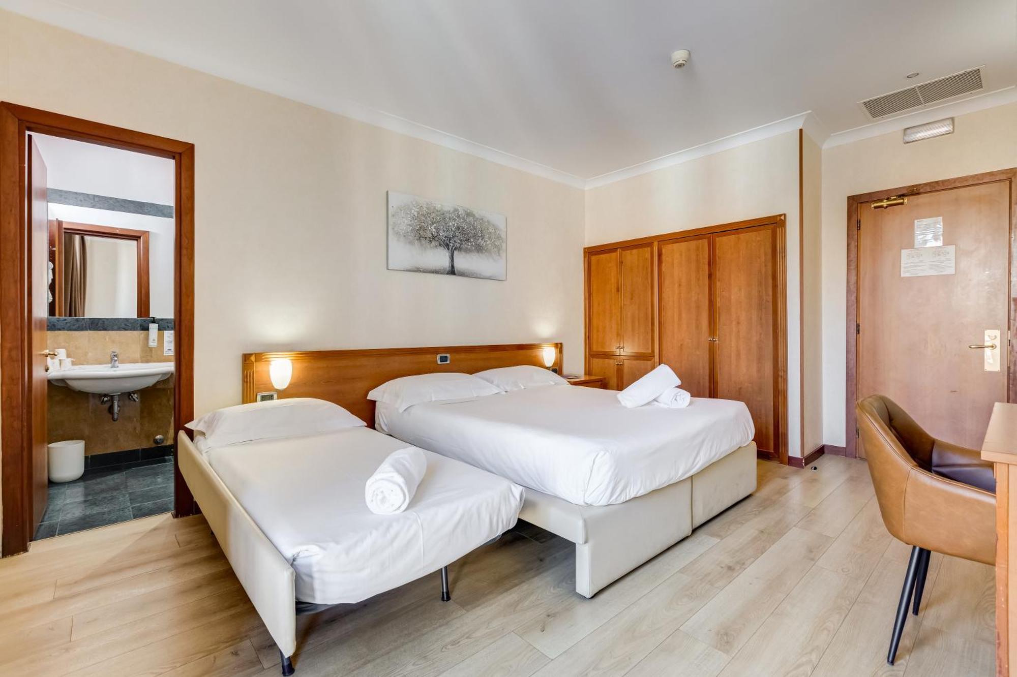 Triple Room