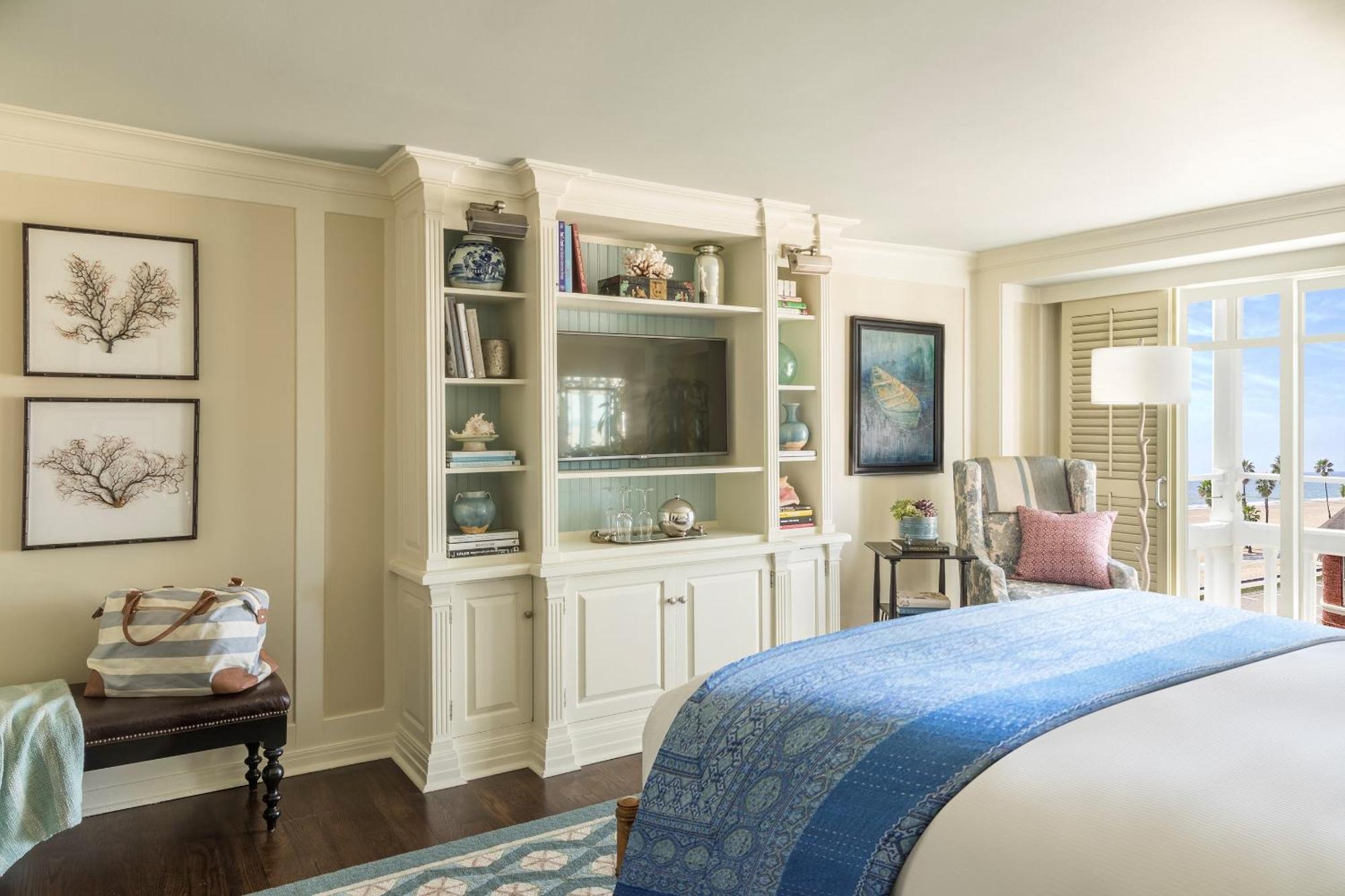 King Room Partial Ocean View