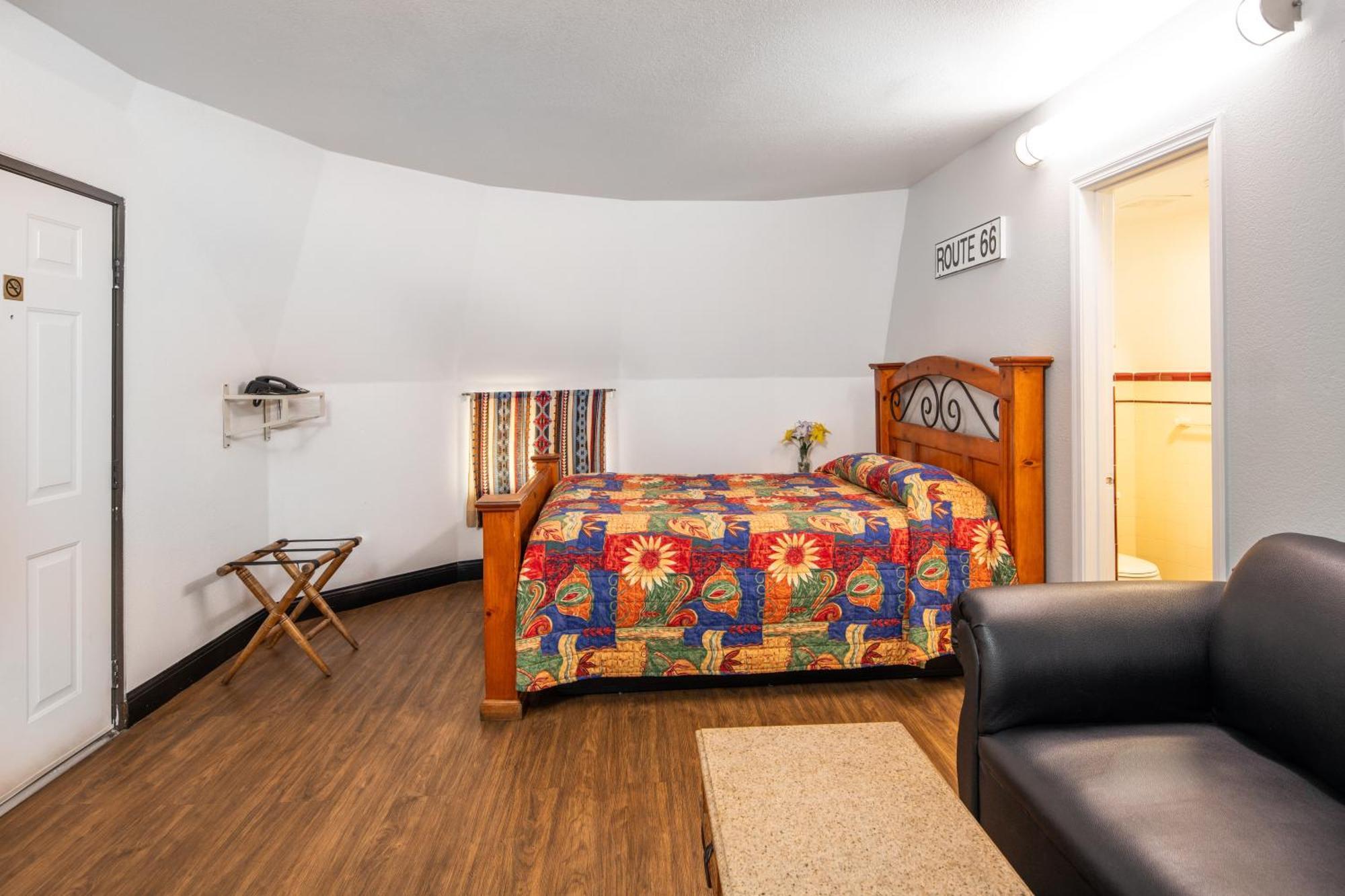 Deluxe Queen Room