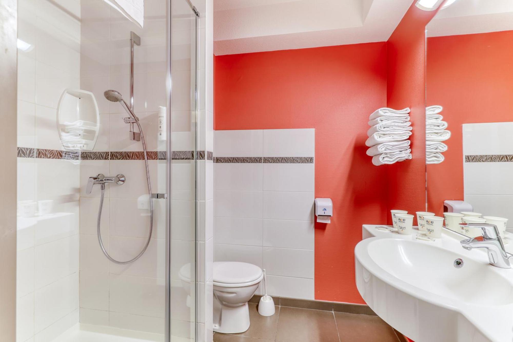 Double Room Private Bathroom