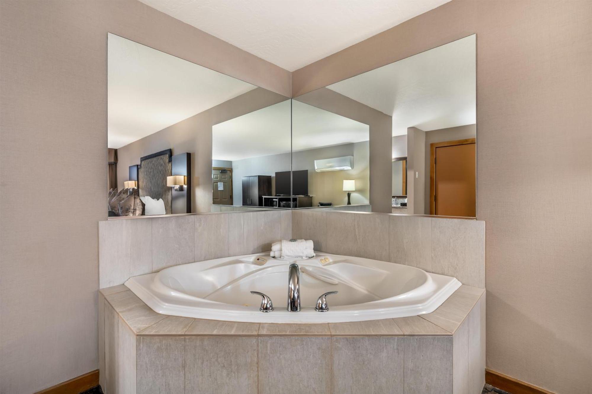 King Suite Spa Bath Non-Smoking