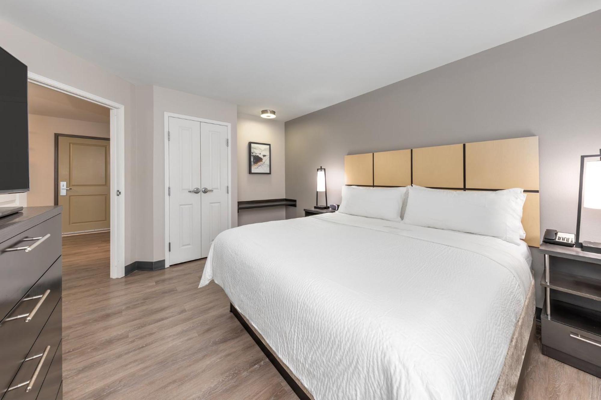 King Room Hearing Access Non-Smoking