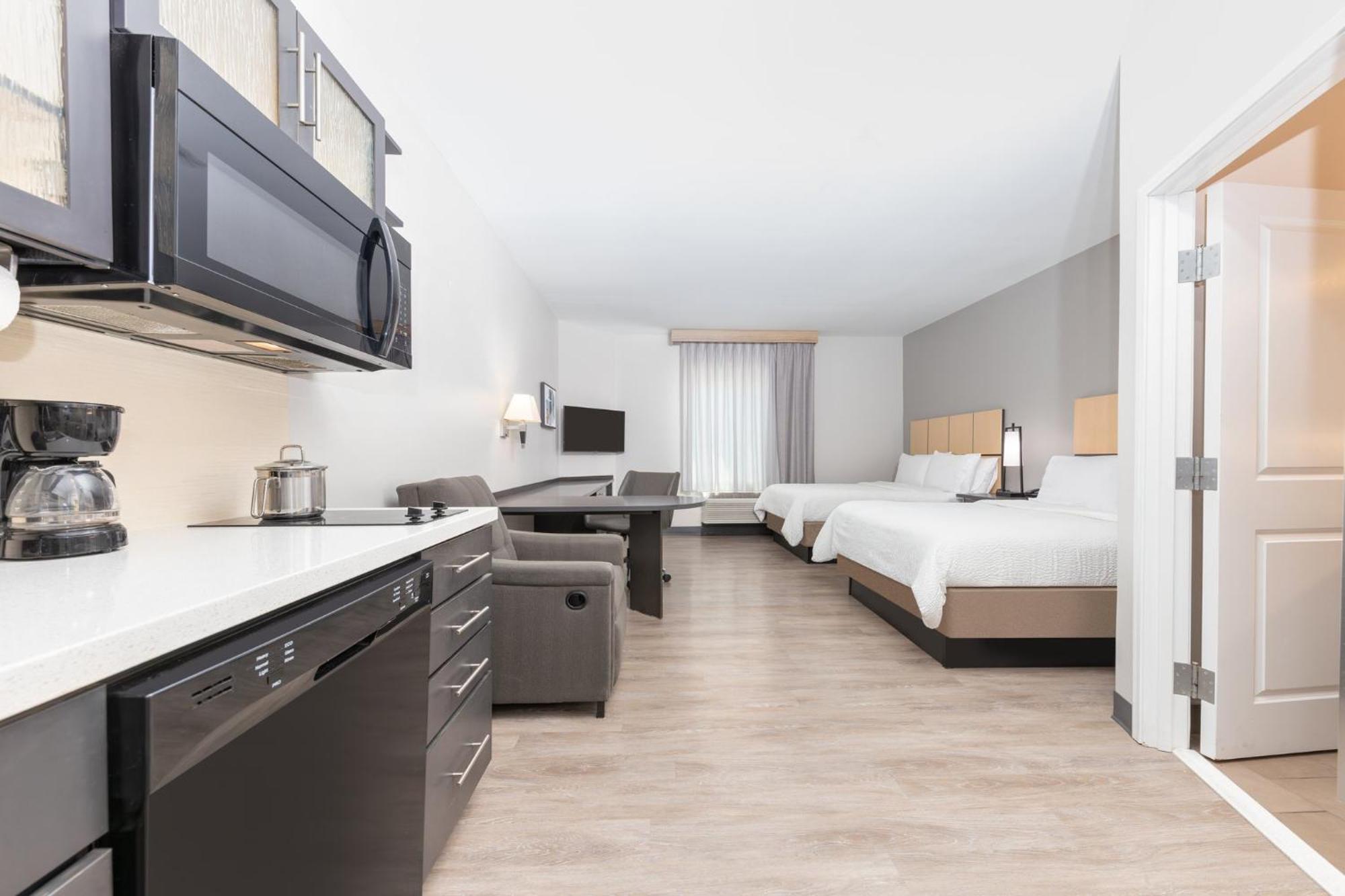 Studio Suite Two Queen Beds