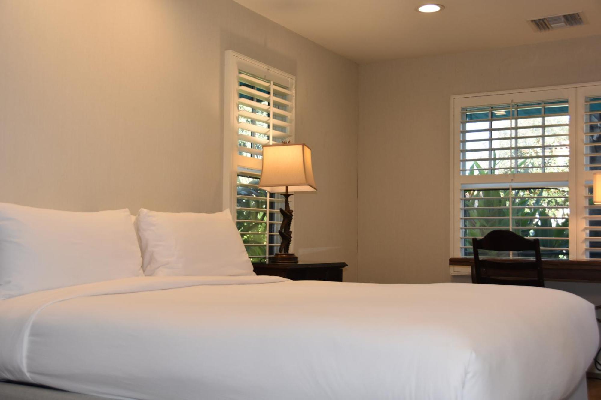 Executive King Accessible Room