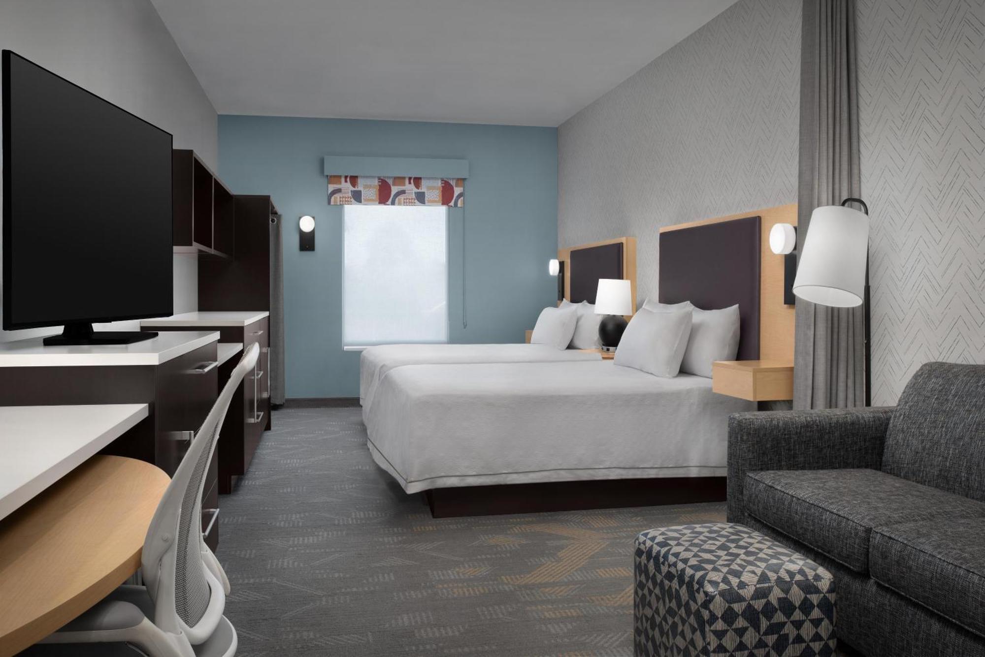 Queen Studio Two Queen Beds Non-Smoking