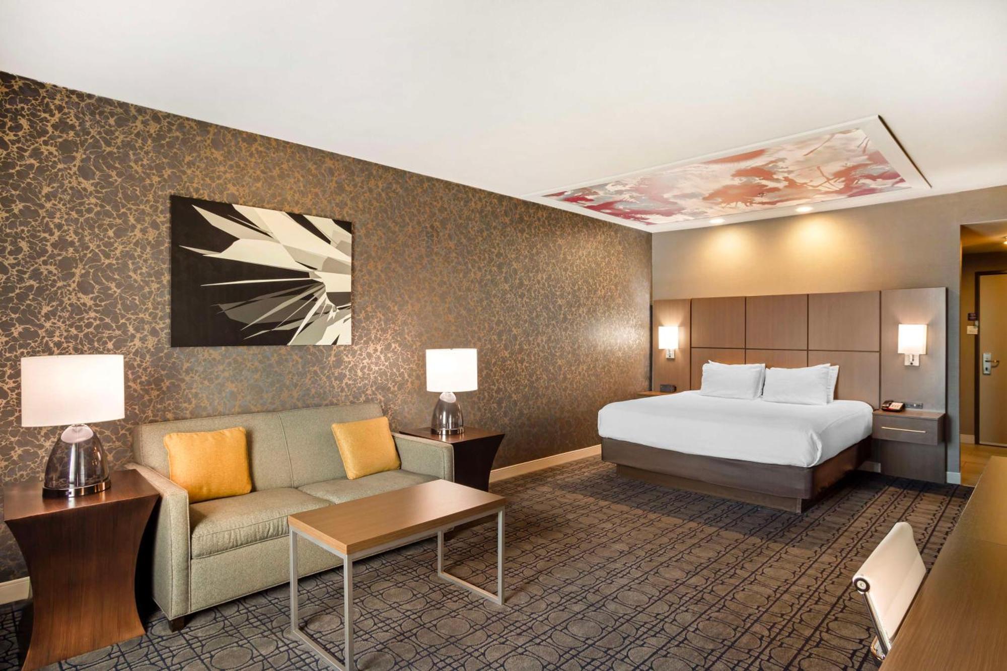 King Room with Sofa Bed - Non-Smoking