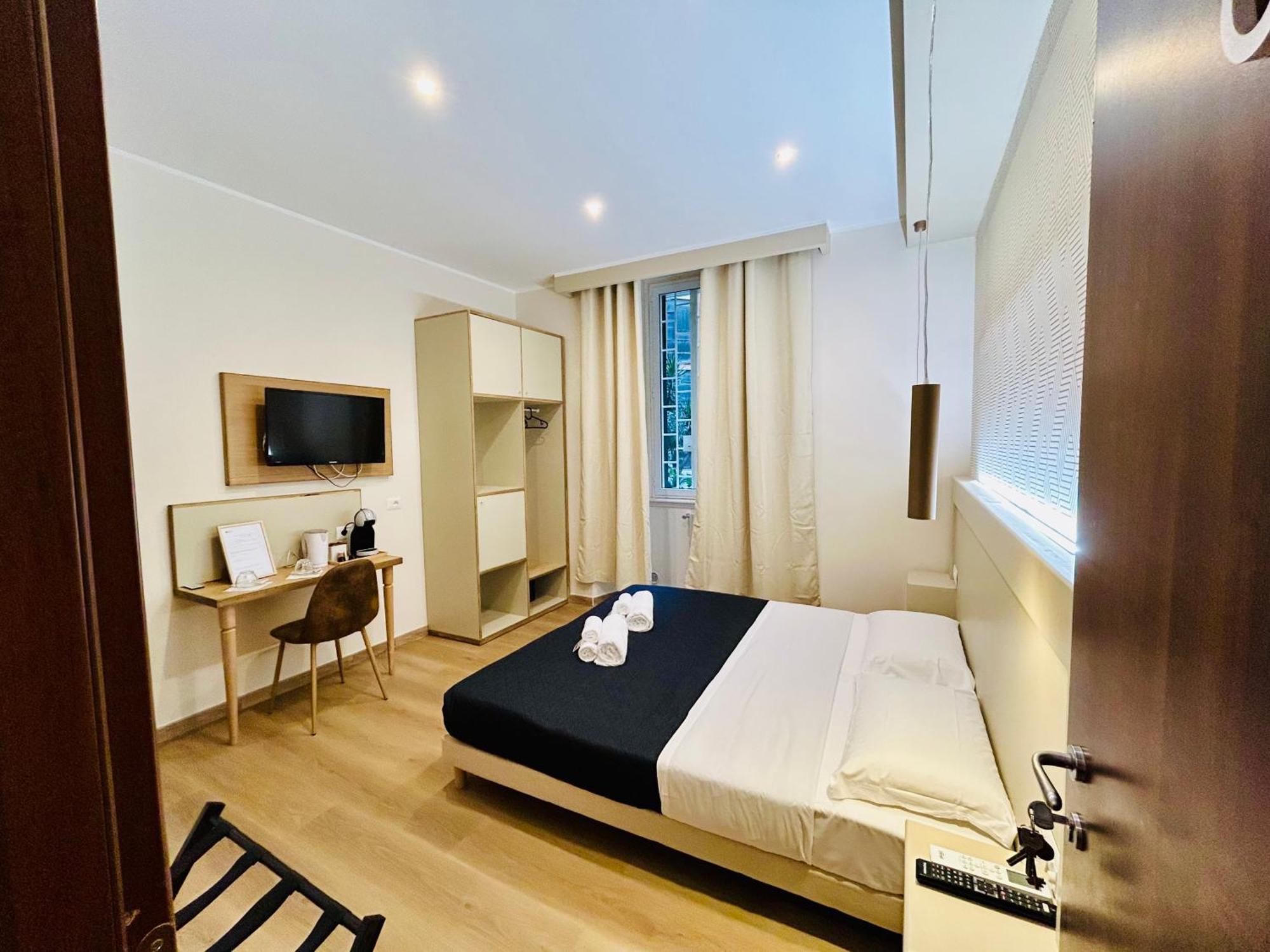 Deluxe Double or Twin Room