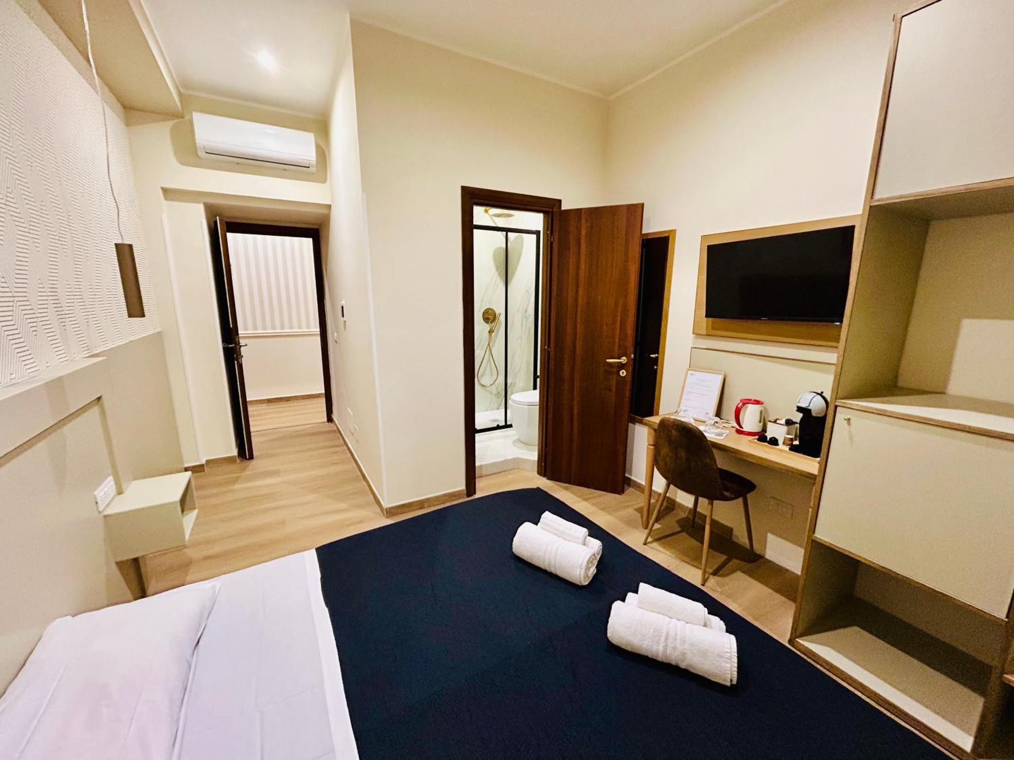Deluxe Double or Twin Room