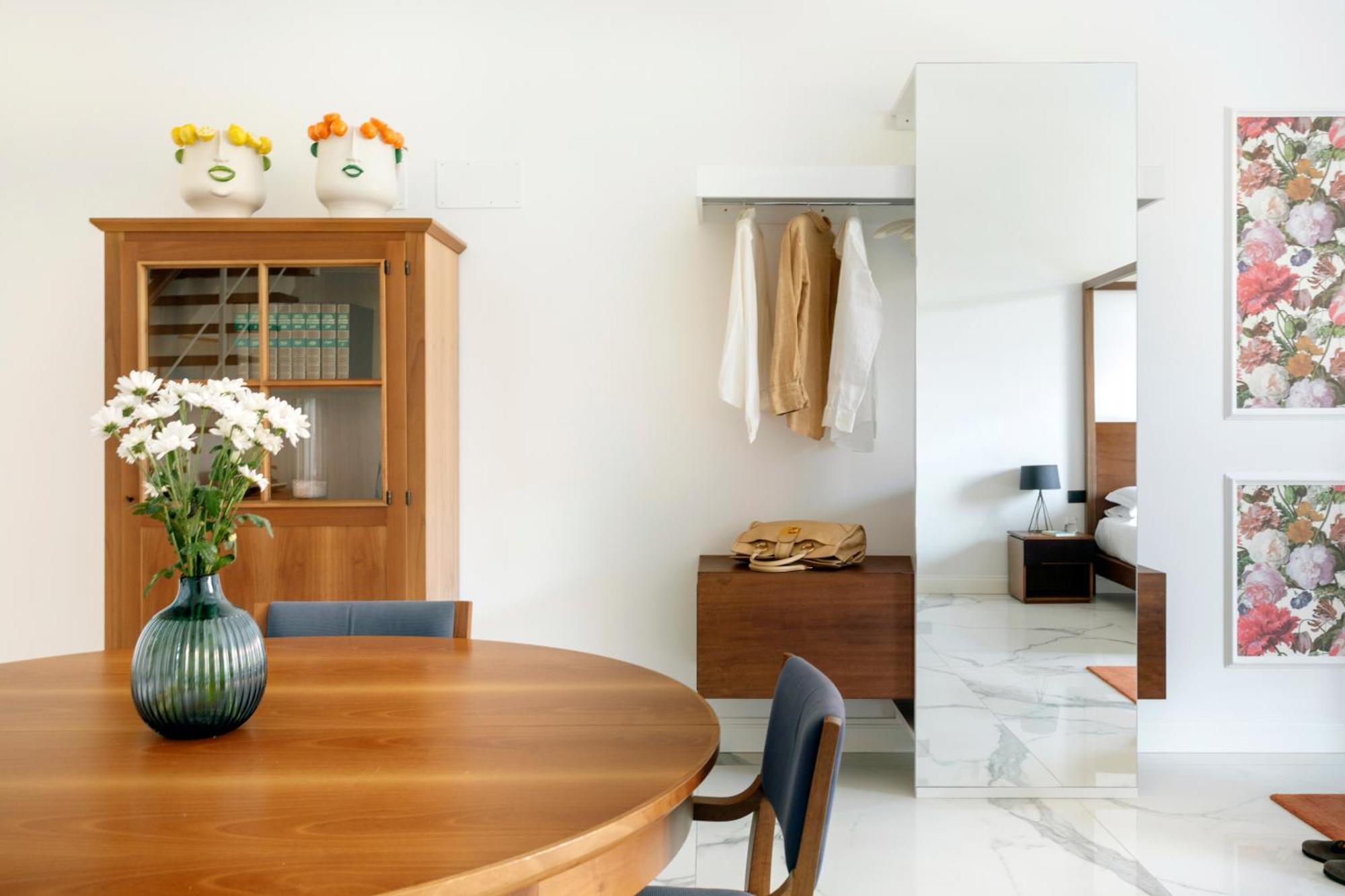 Deluxe Queen Suite