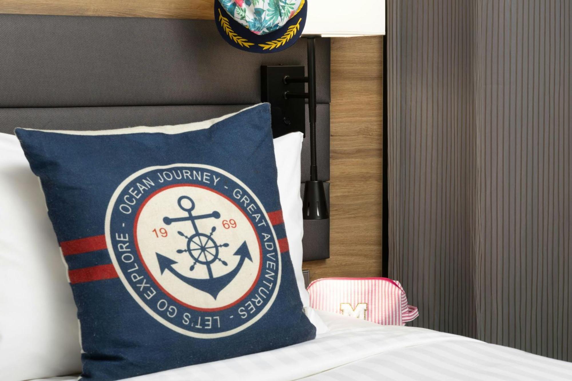 Moxy Upper Deck Queen Room