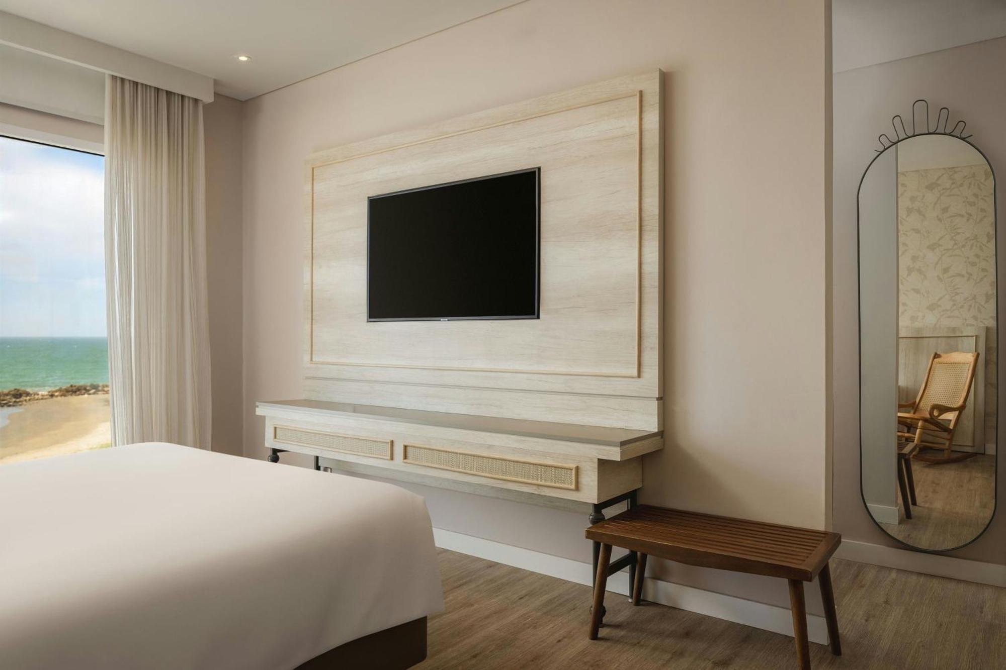 Premium Ocean View Guest room 1 King Ocean view