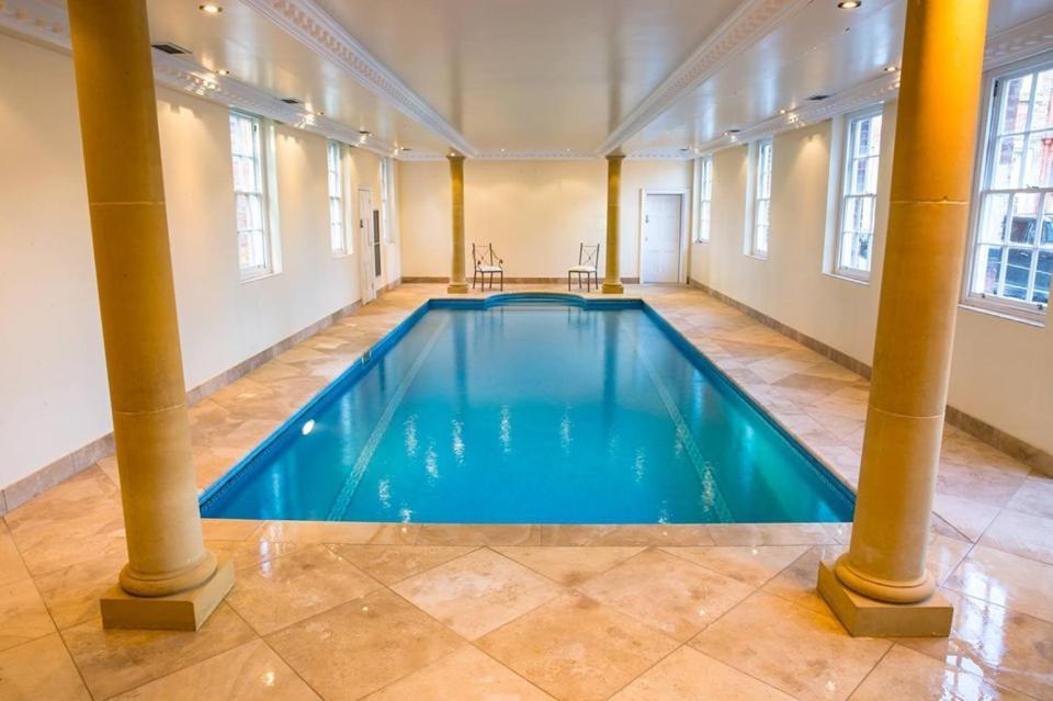 Suite with Private Pool