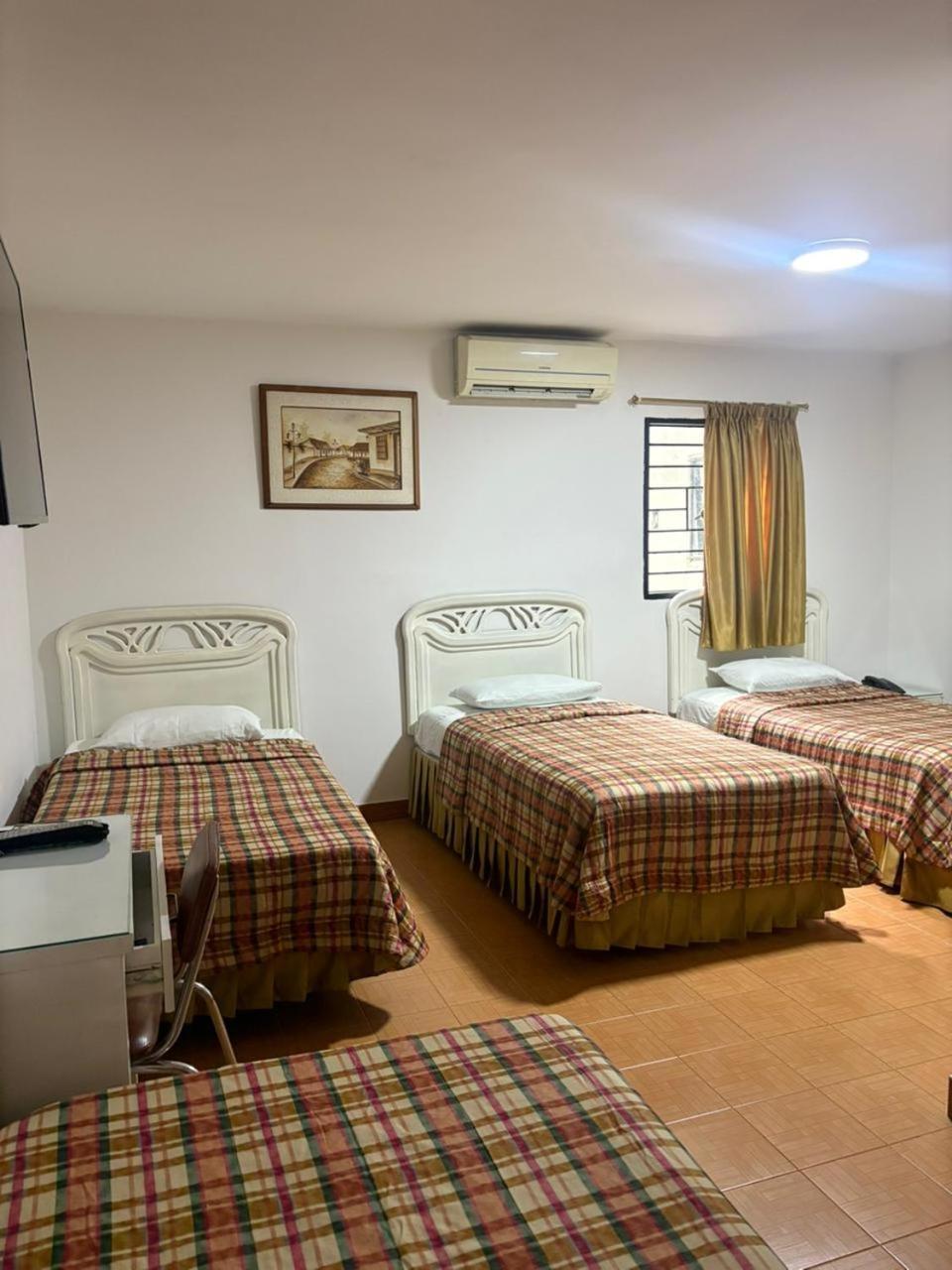 Classic Quadruple Room