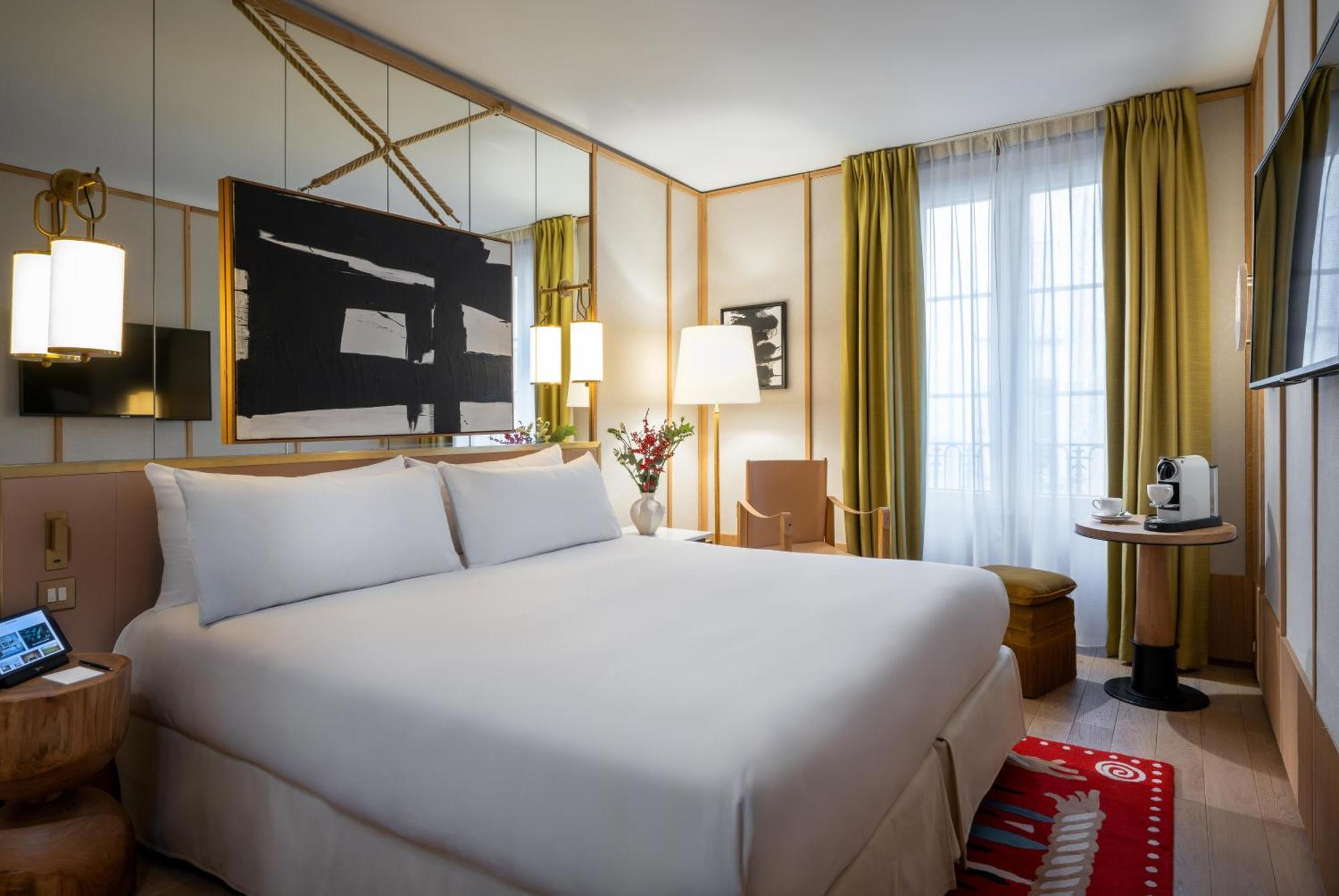 Deluxe King Room