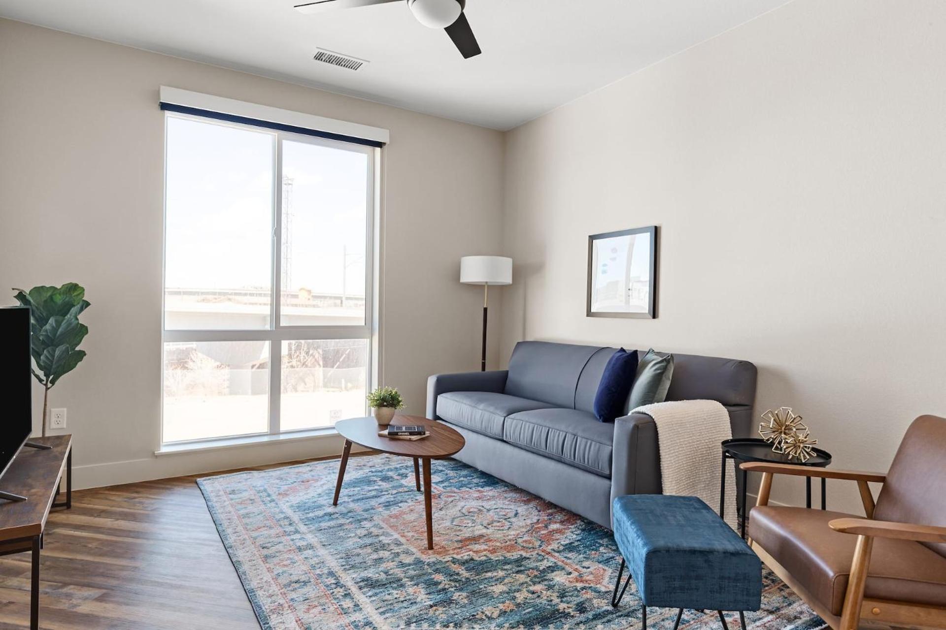 Three-Bedroom Apartment (Self Check-in with Virtual Front Desk)