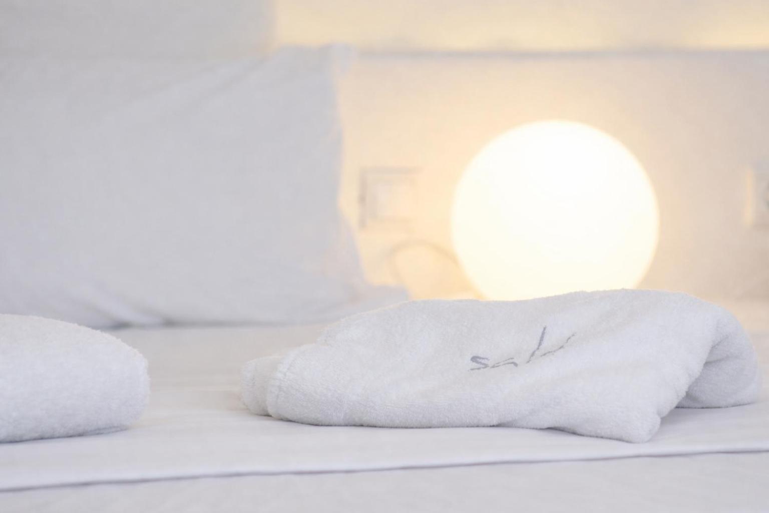 Klima Suite With Outdoor Jacuzzi Sea View