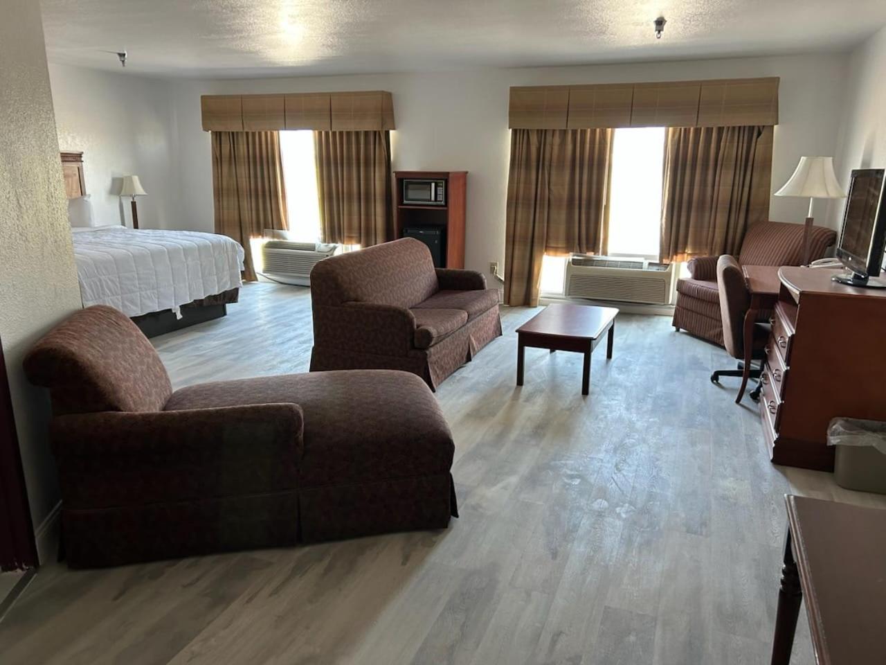 Executive Suite