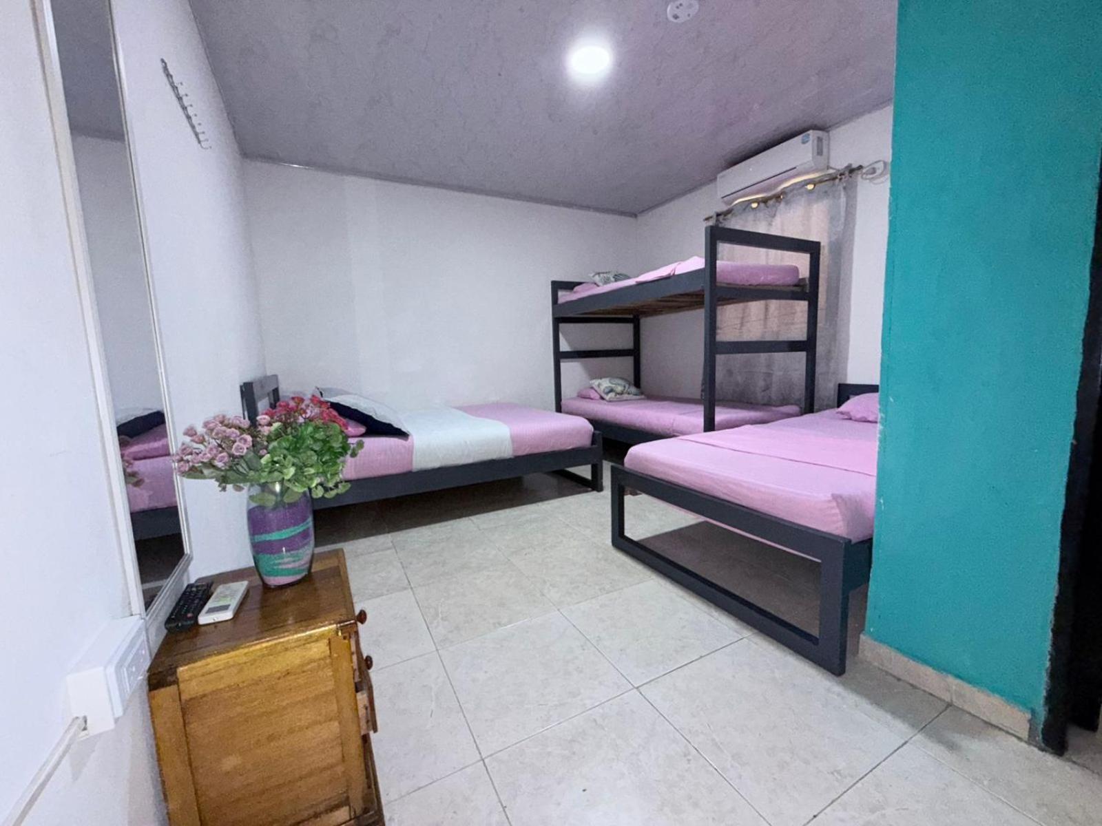 Habitación Familiar con baño privado
