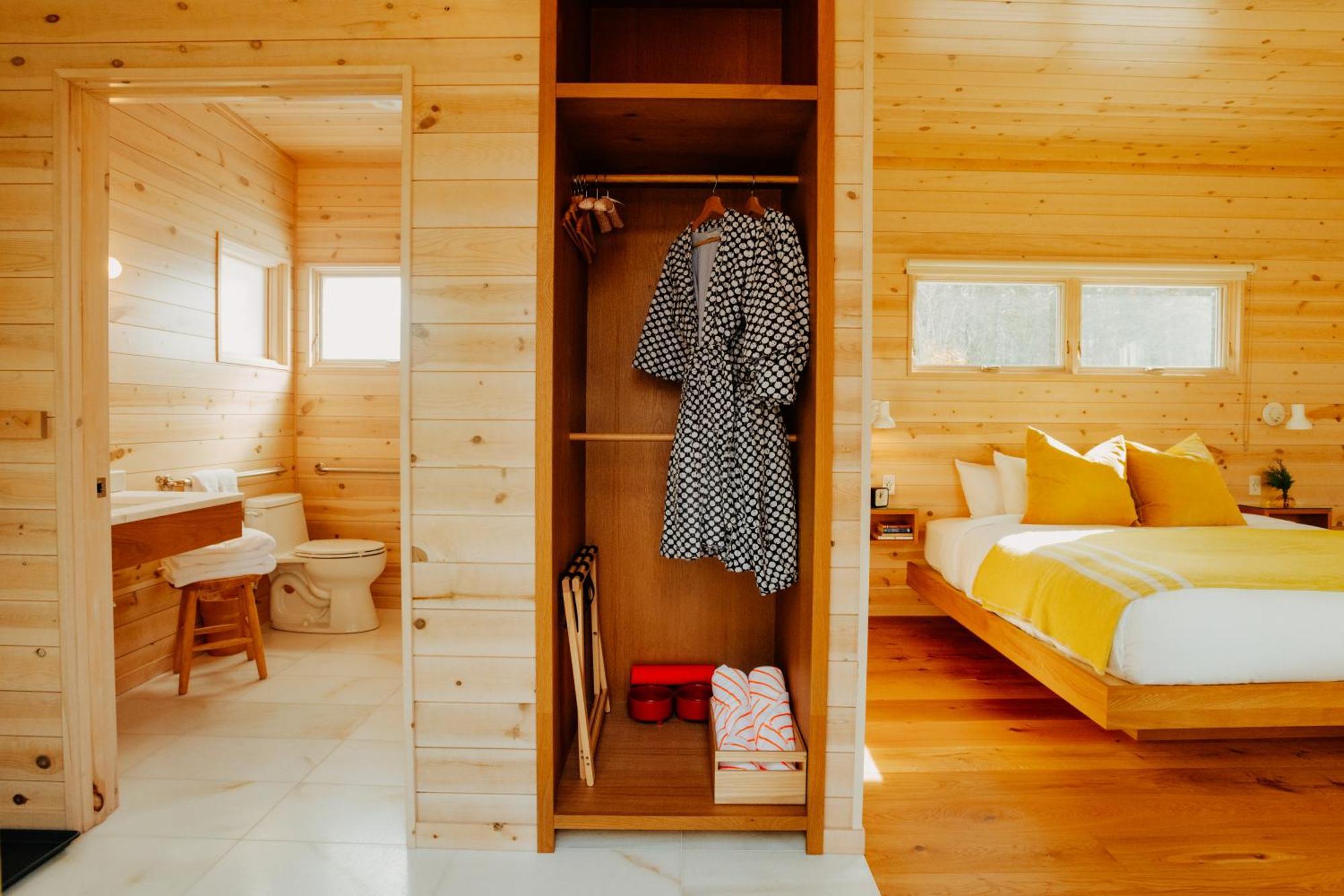 Knoll Cabin ADA