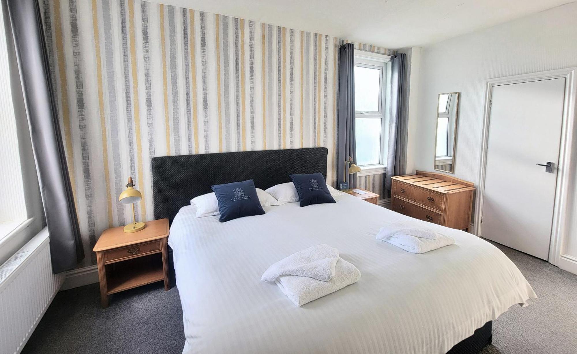 Double or Twin Room with Sea View