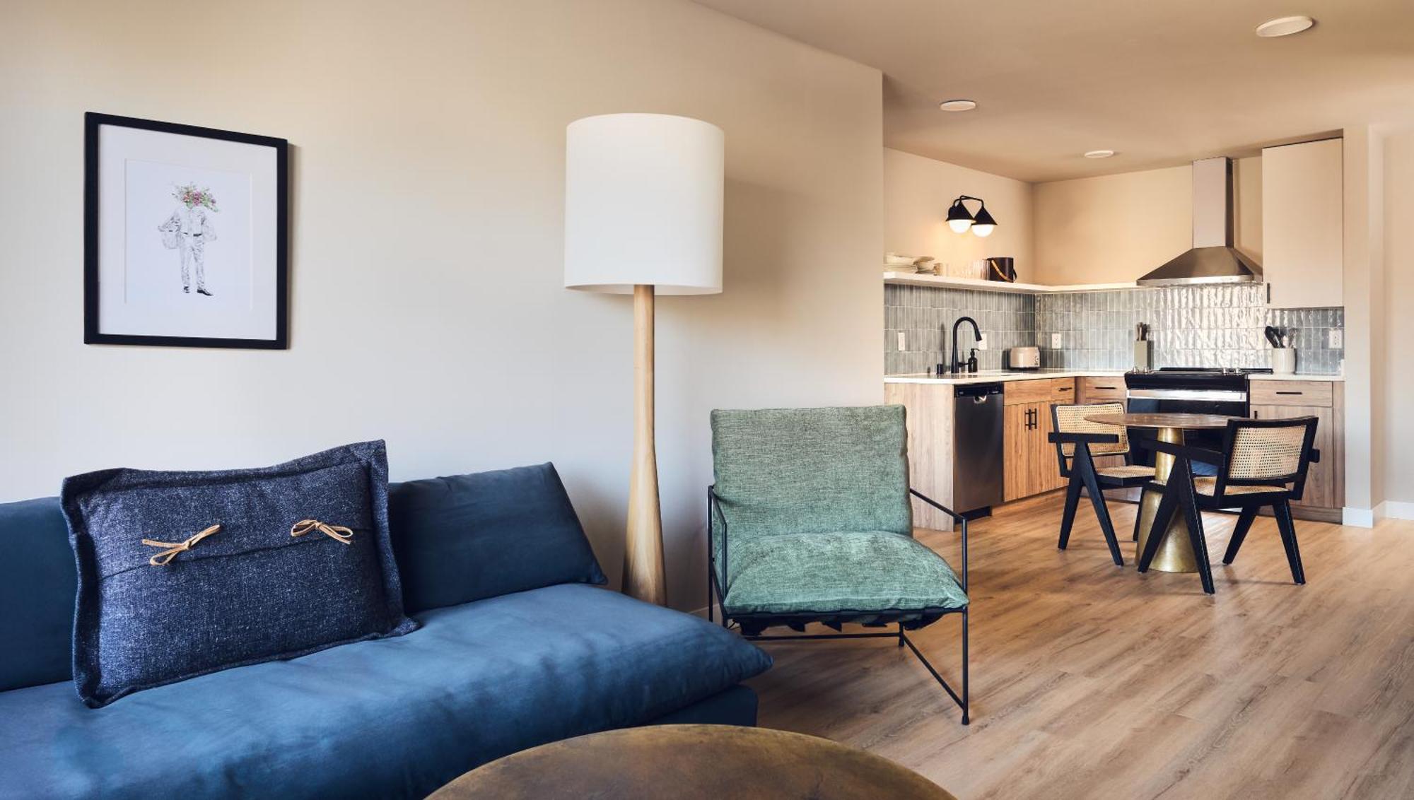 One Bedroom Suite Office
