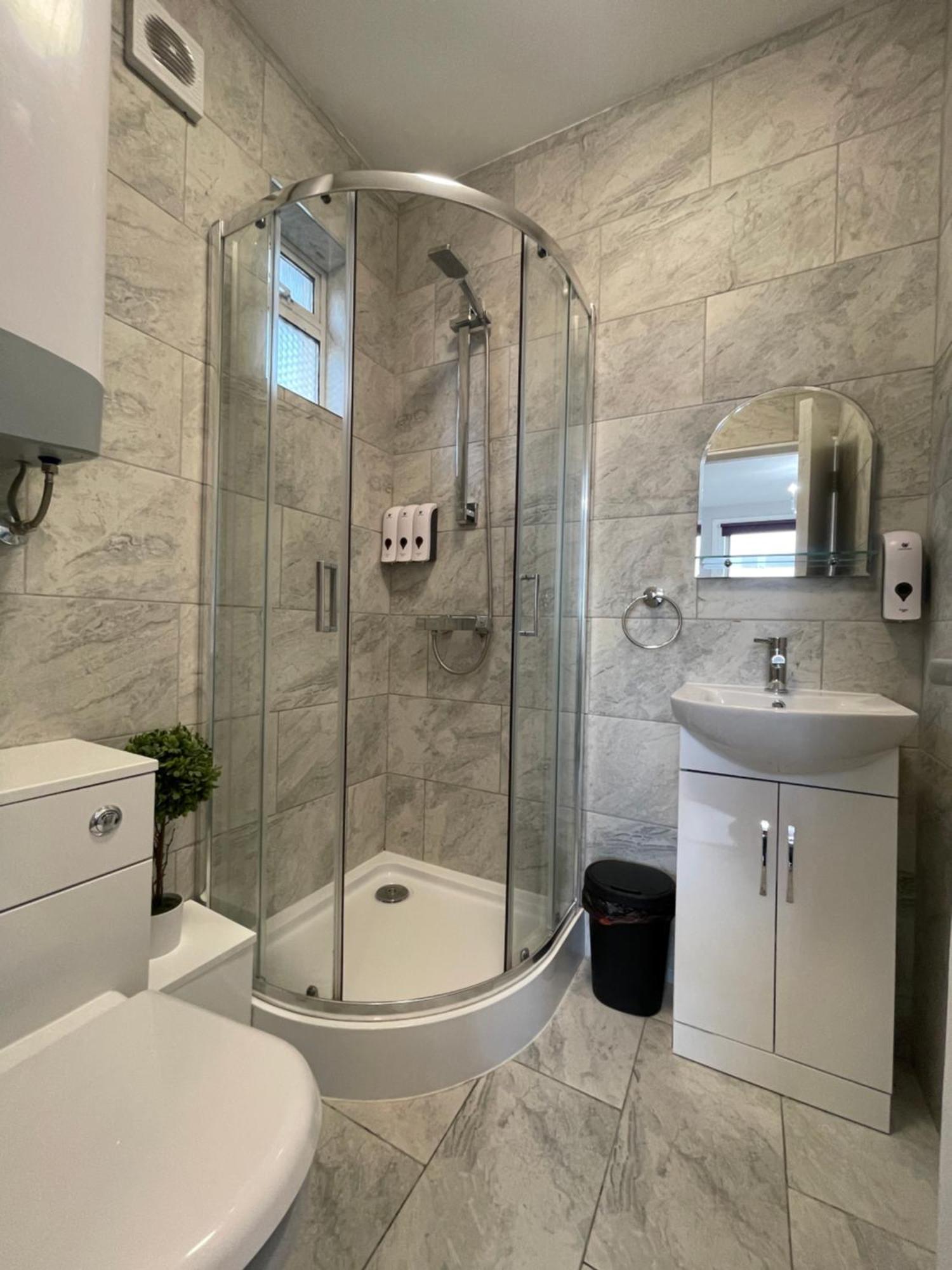 Top 2nd Studio • Sleeps 3