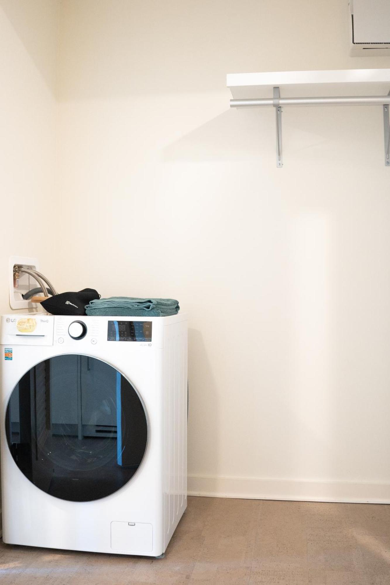 Deluxe One Bedroom Low Floor